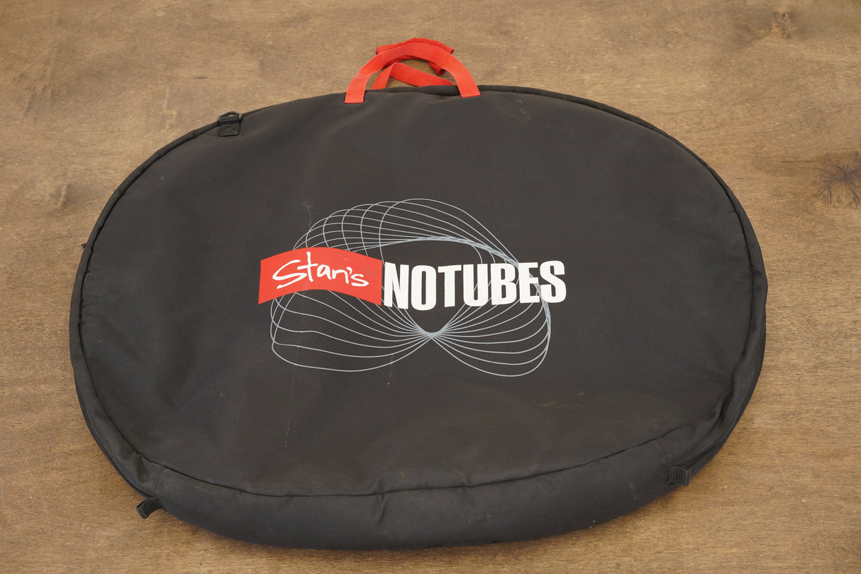 (1) Stan's No Tubes Wheel Bag Road Bike 700C