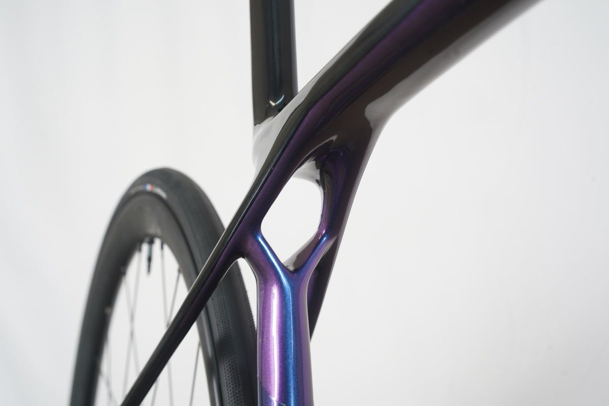 2025 S (Small) Trek Madone SL Gen 8 105 Di2 12 Speed Alloy Disc Brake Road Bike