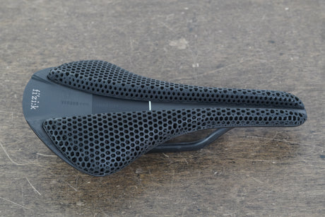 NEW 139mm (Regular) Fizik Antares 00 Versus Evo Adaptive Carbon Road Saddle 171g