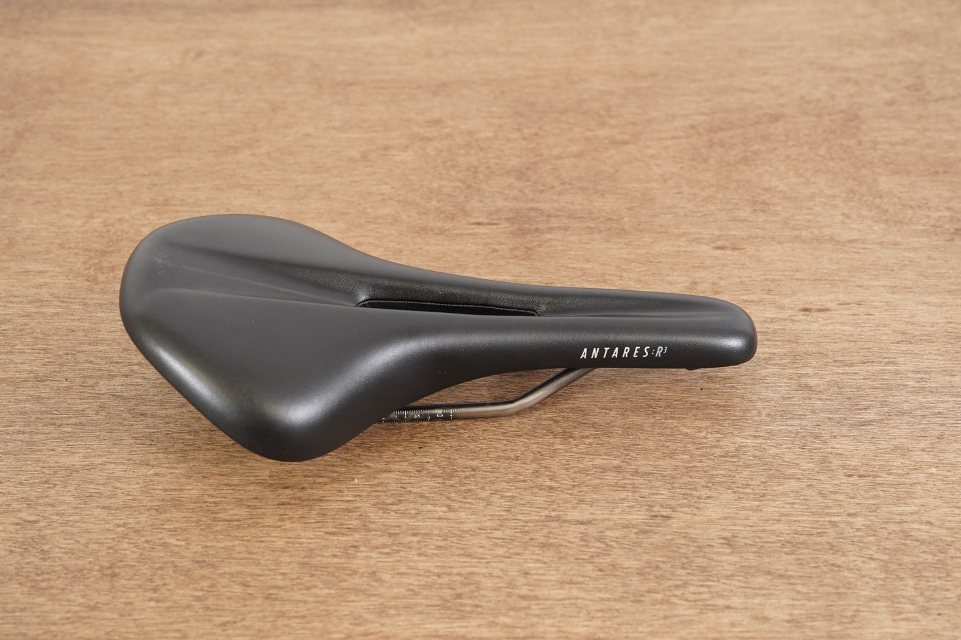 150mm Fizik Antares R3 Kium Rail Road Saddle 225g