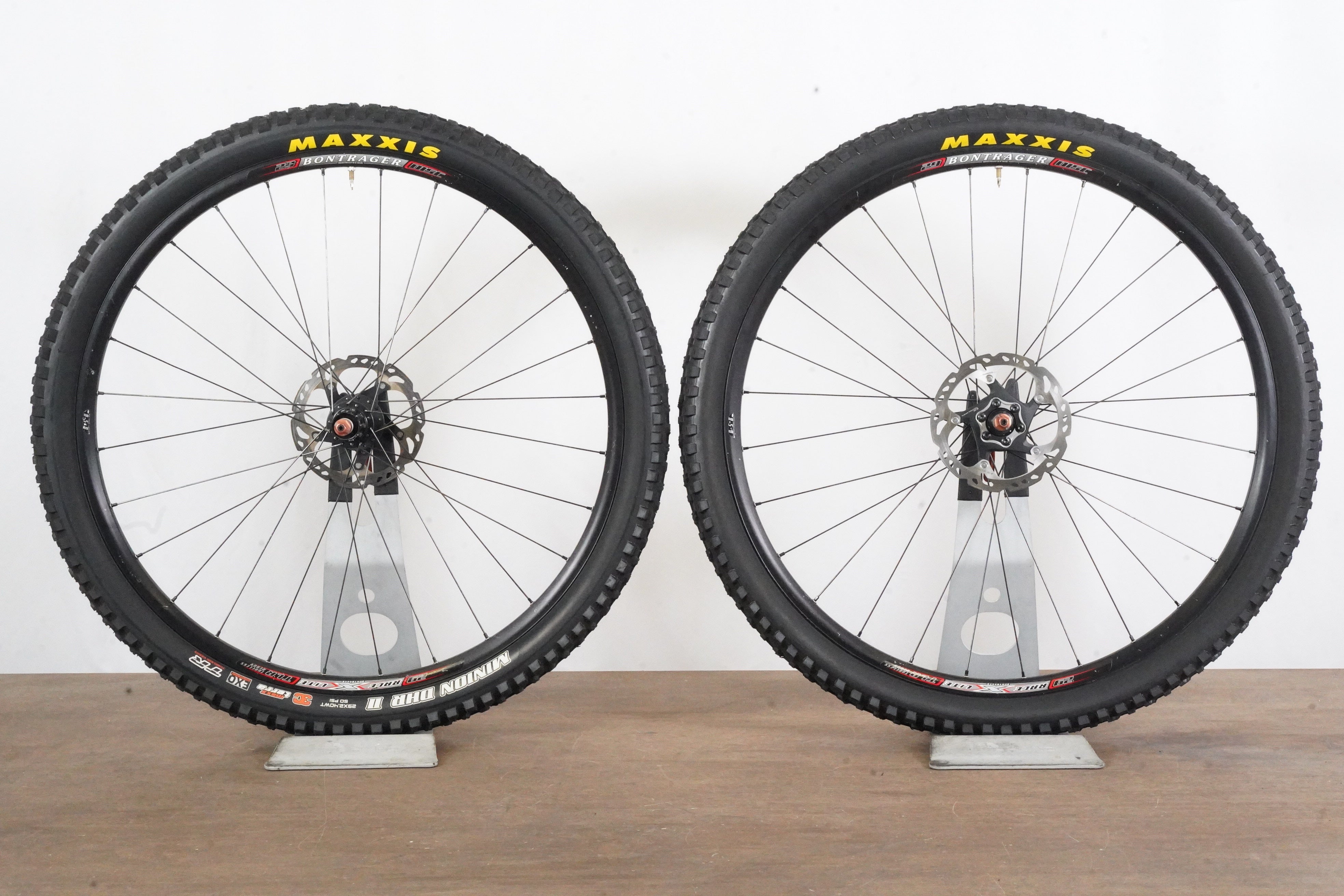 29 Bontrager Race X Lite TLR Alloy Clincher Disc Brake MTB Wheelset 11 Speed