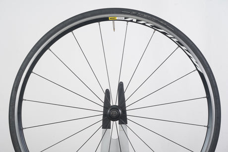 FRONT Mavic Aksium Alloy Rim Brake Clincher Wheel