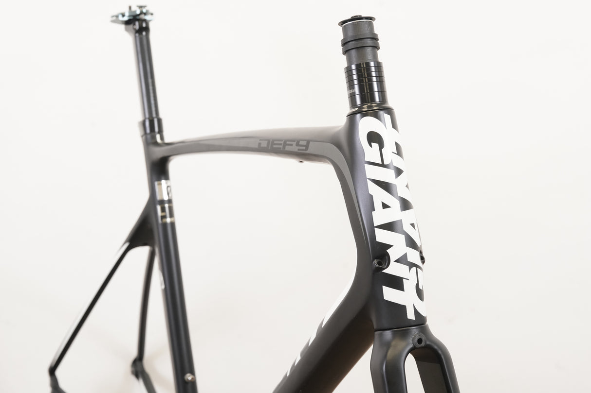 L (Large) Giant Defy Advanced 0 Carbon Rim Brake Road Frameset