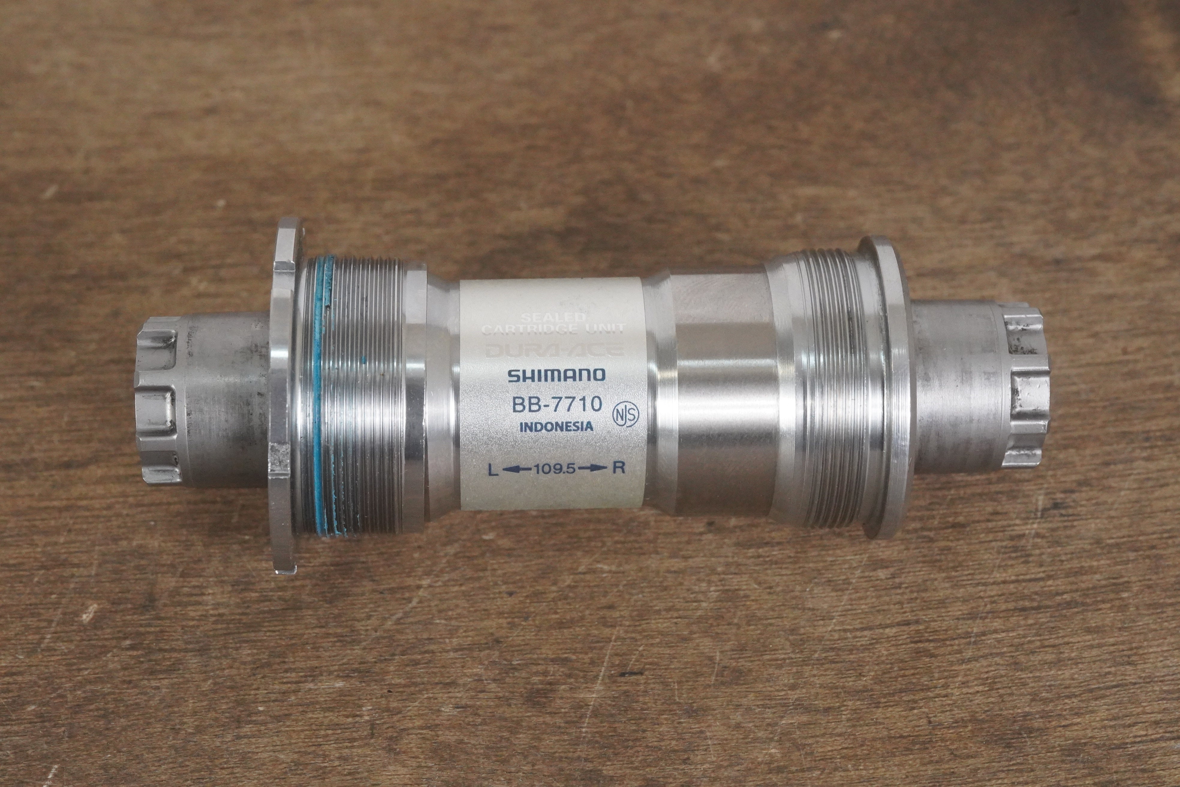 Shimano Dura-Ace BB-7710 68mm 109.5mm Octalink Threaded