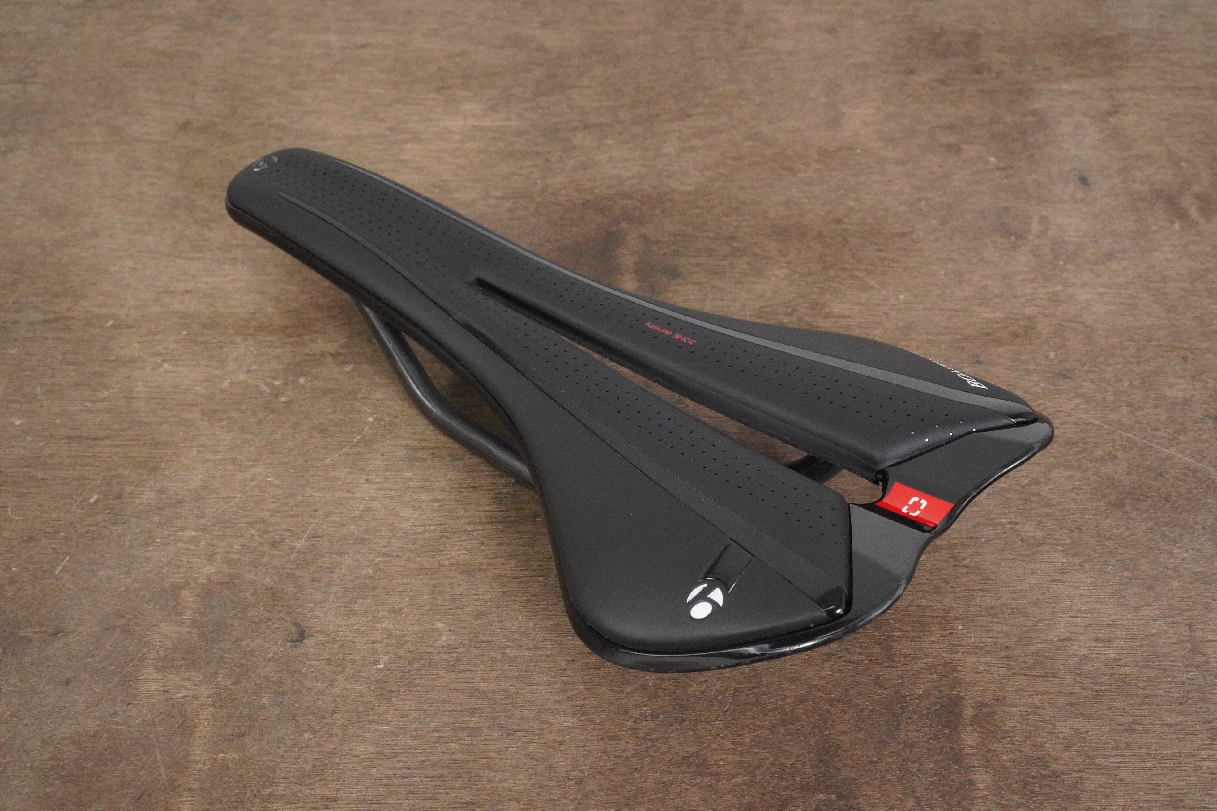 138mm Bontrager Paradigm XXX Carbon Rail Road Saddle 149g