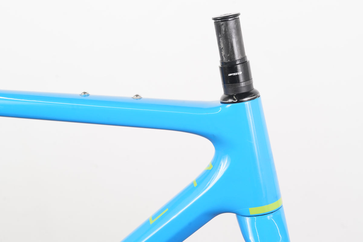 *Damaged* M (Medium) Open U.P. Carbon Disc Brake Gravel Frameset