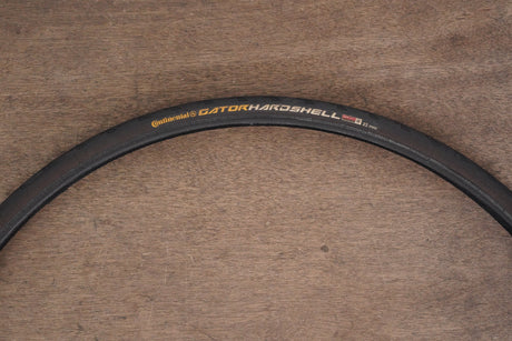 (1) 700x23C (23mm) Continental Gator Hardshell Clincher Road Tire
