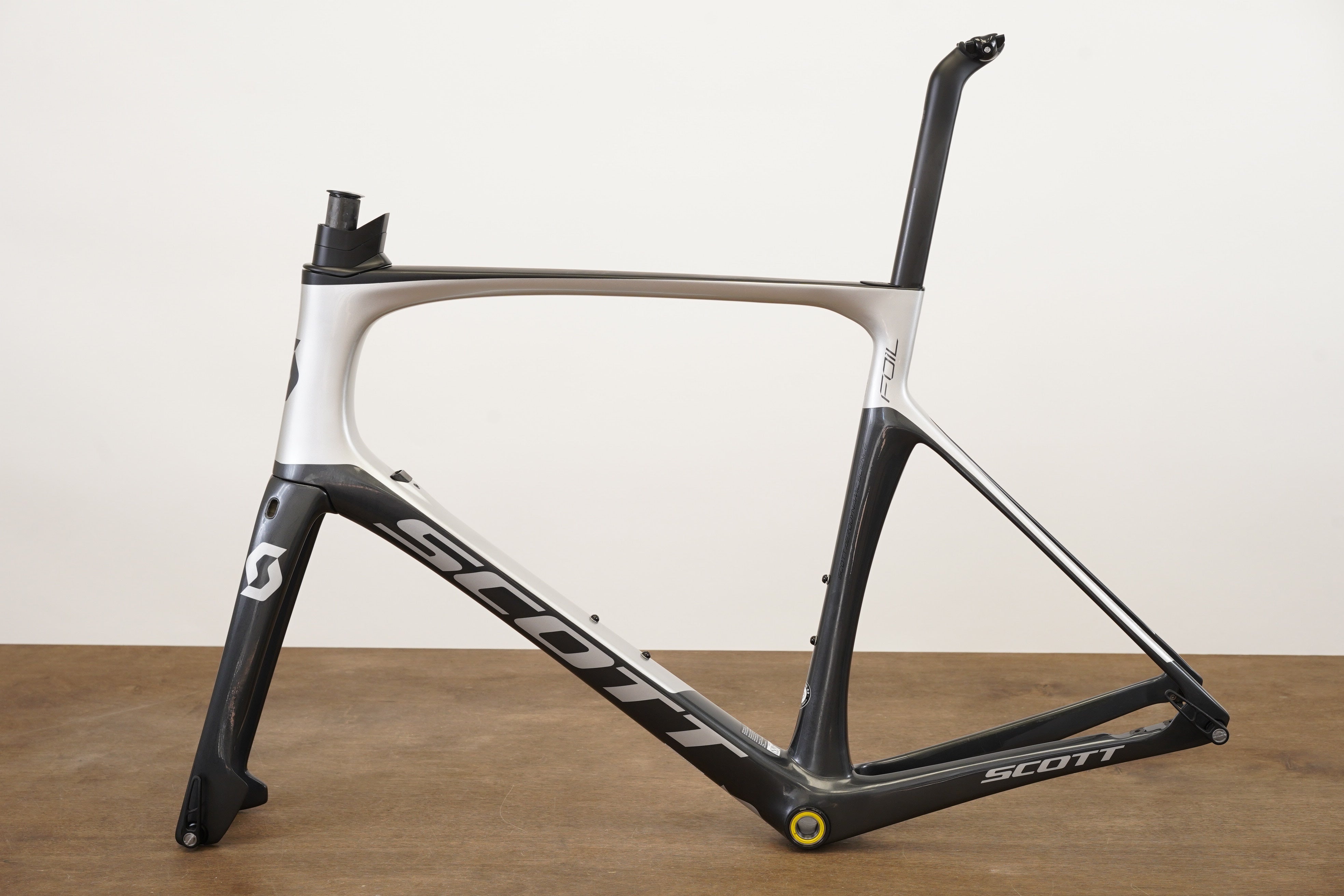 XXL (61cm) Scott Foil 20 Carbon Aero Disc Brake Road Frameset