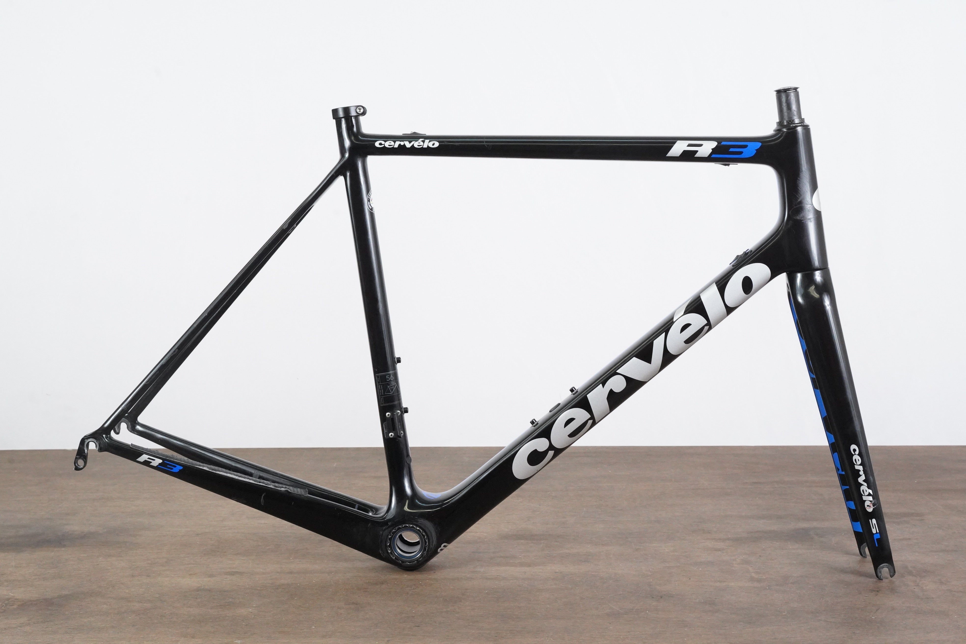 CERVELO R3 TEAM フレームセット 56cm Cervelo R3 Carbon Rim Brake Road Frameset – Elevate Cycling