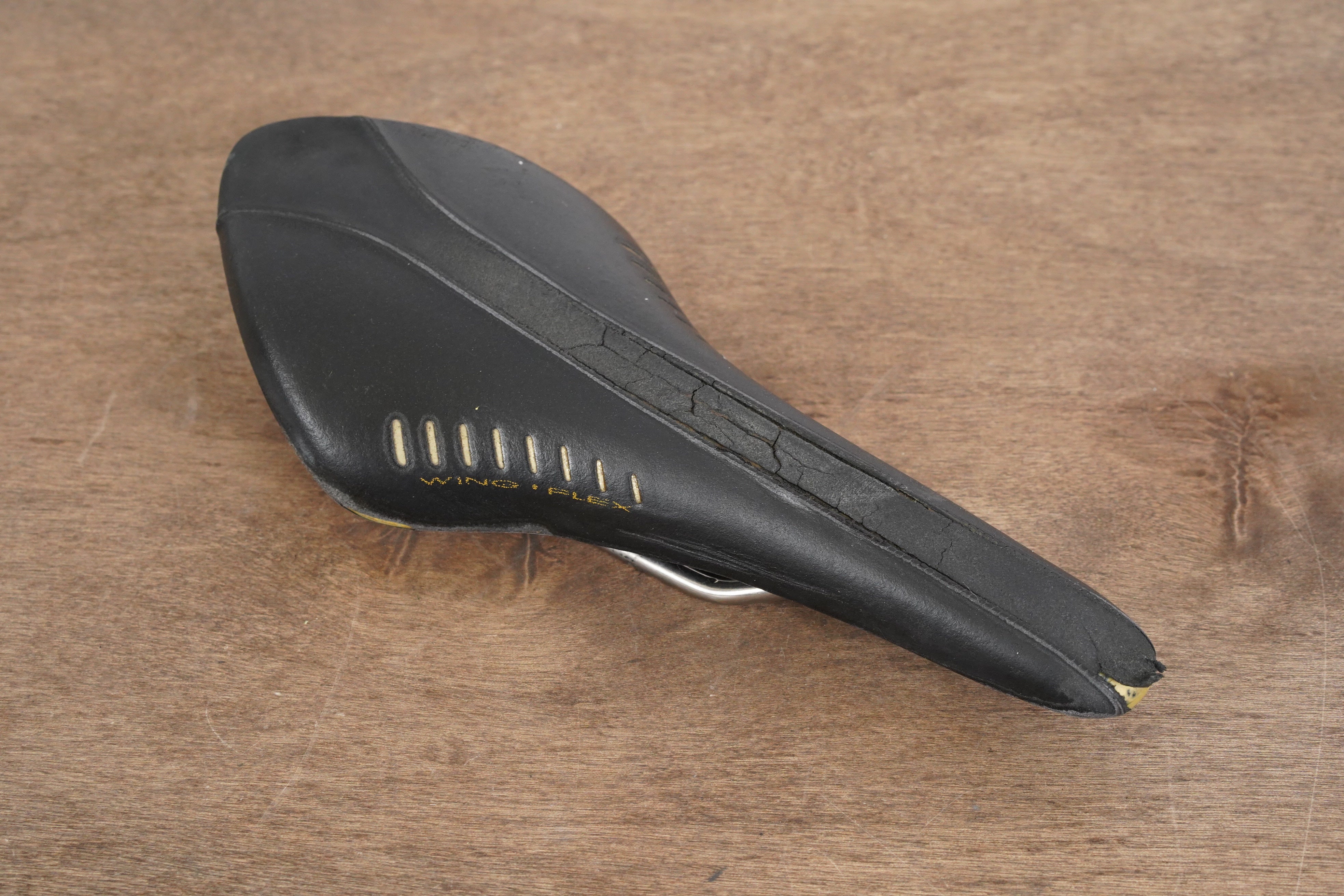 126mm Fizik Arione Wing Flex Road Saddle 249g Elevate Cycling