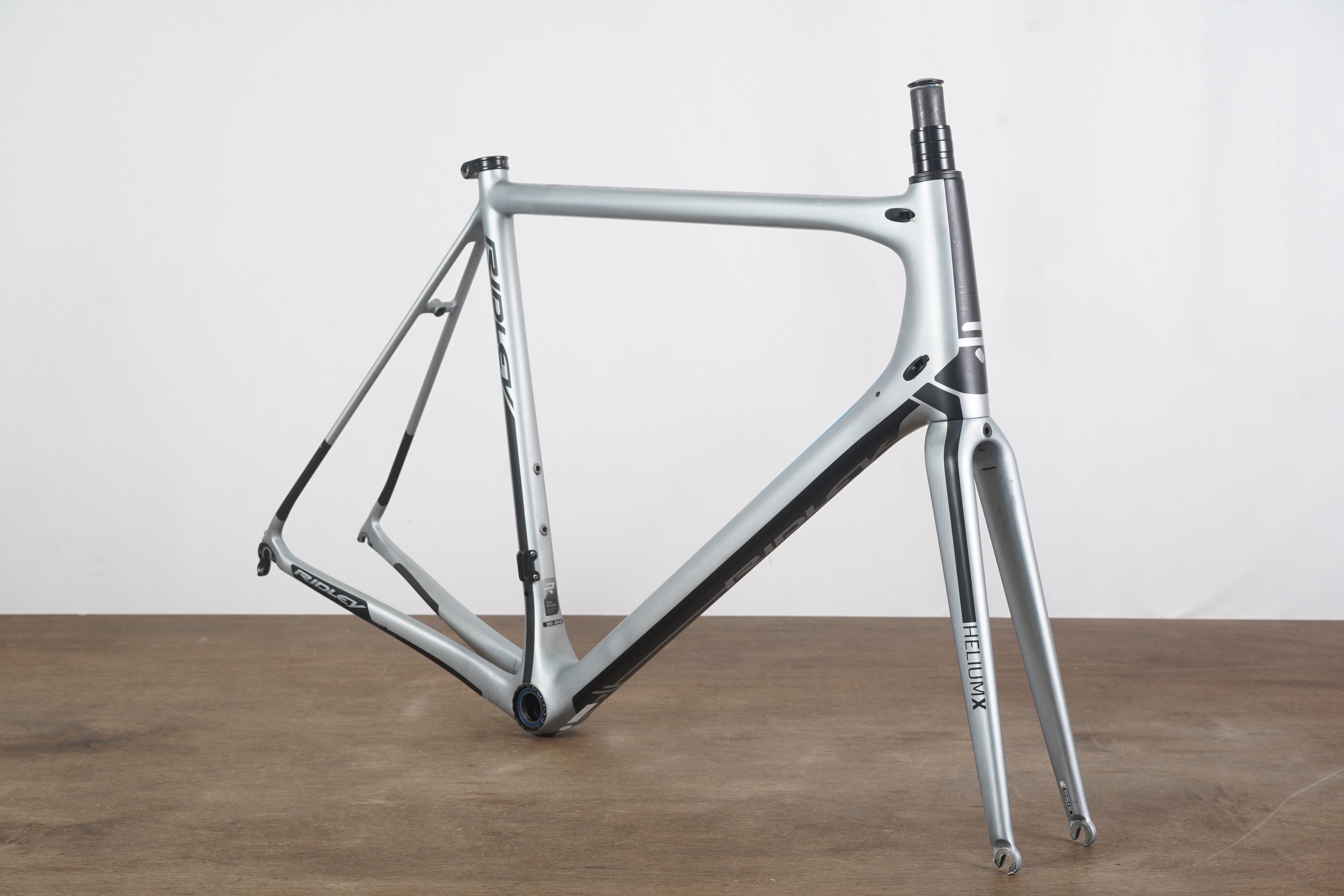 58cm Ridley Helium X Carbon Rim Brake Road Frameset – Elevate Cycling