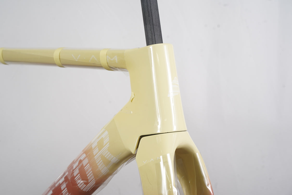NEW 54cm Factor Ostro VAM V1 Carbon Disc Road Frameset + Black Inc. Barstem