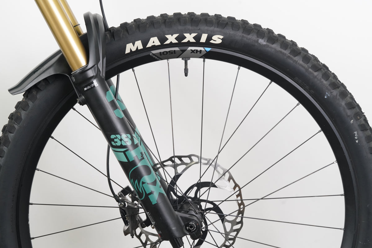 2023 M (Medium) Pivot Shuttle LT Team XTR M9100 Di2 E-Mountain Bike E-Bike