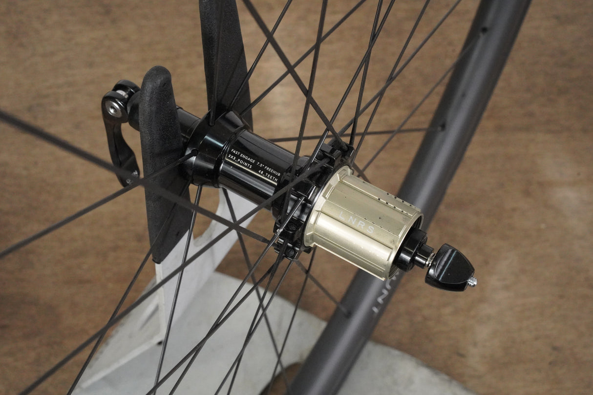 Hunt 36 Carbon Tubeless Clincher Rim Brake Wheelset Shimano/SRAM 11 Speed