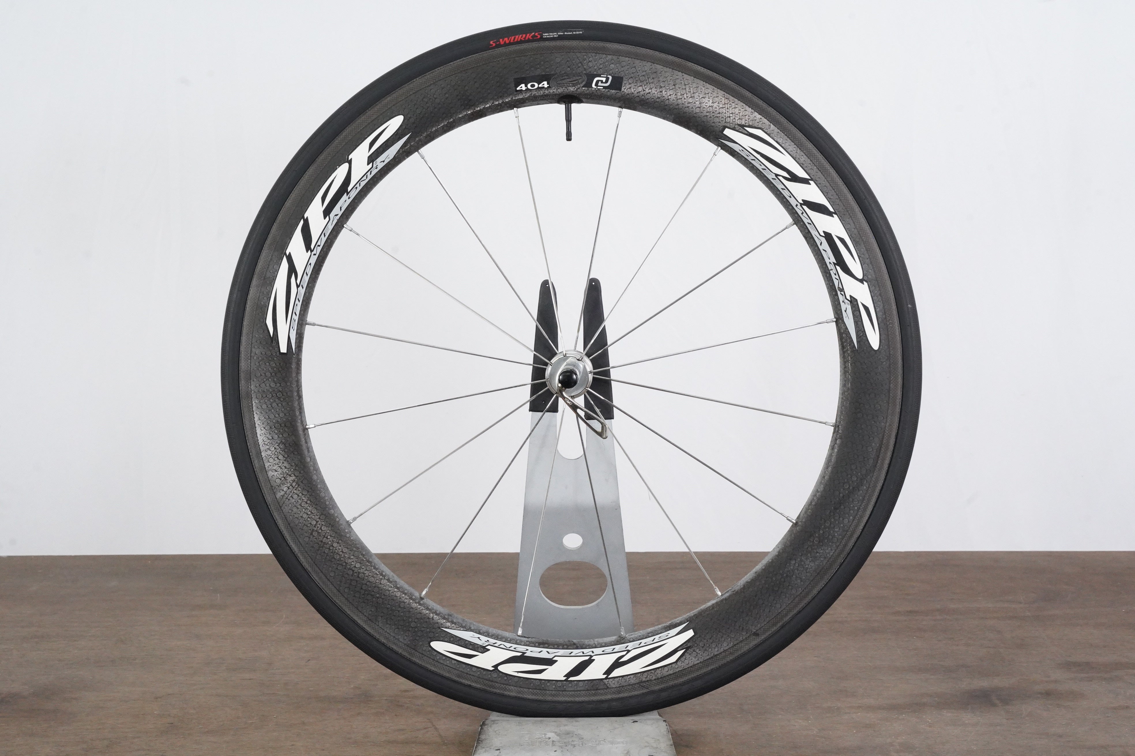 Zipp 404 クリンチャータイヤ 700C Zipp 404 Firecrest Carbon Clincher Road Wheel - Components