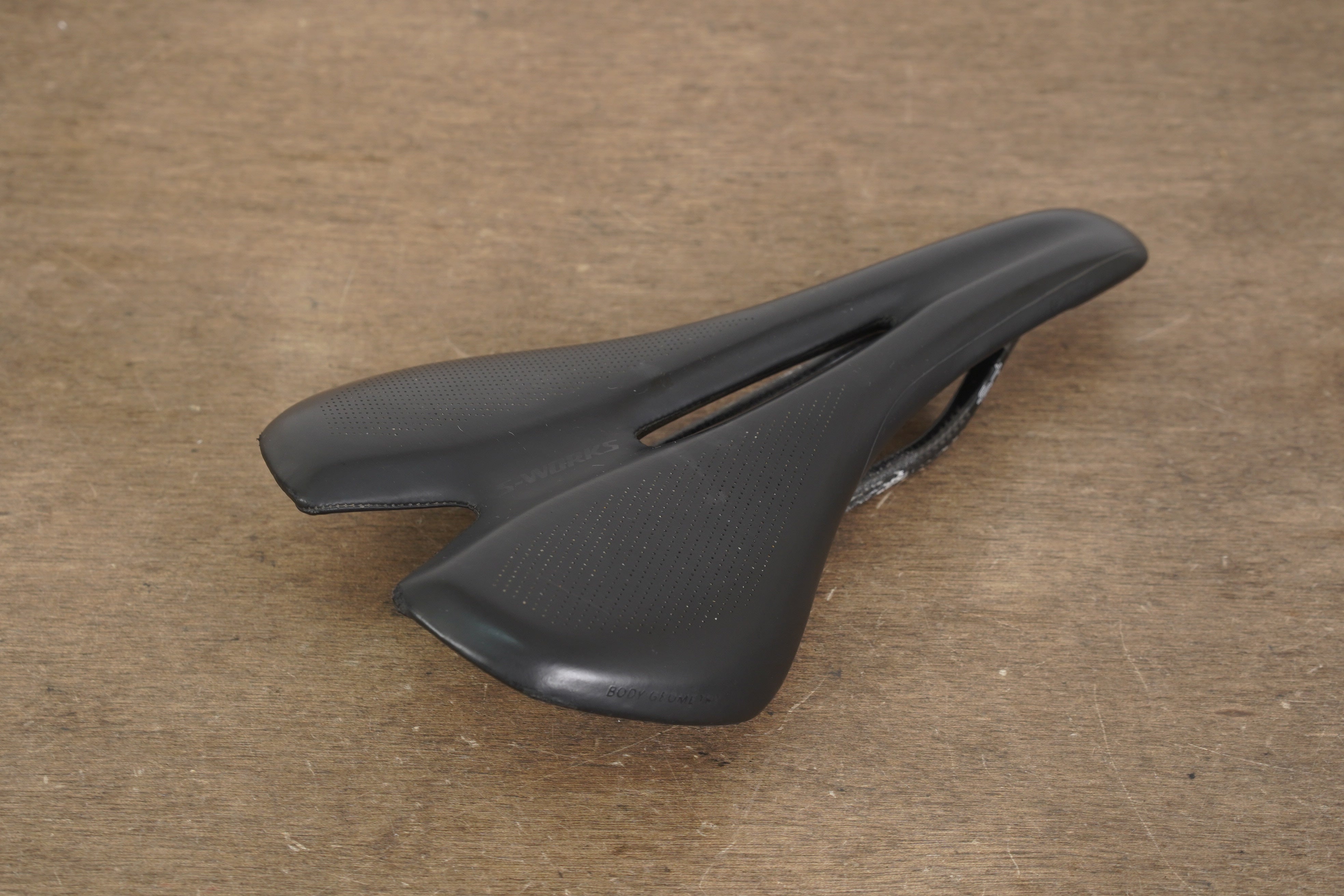 143mm Specialized S-WORKS Toupe Carbon Rail Road Saddle 151g 143mm Specialized S-WORKS Toupe Carbon Rail Road Saddle 151g