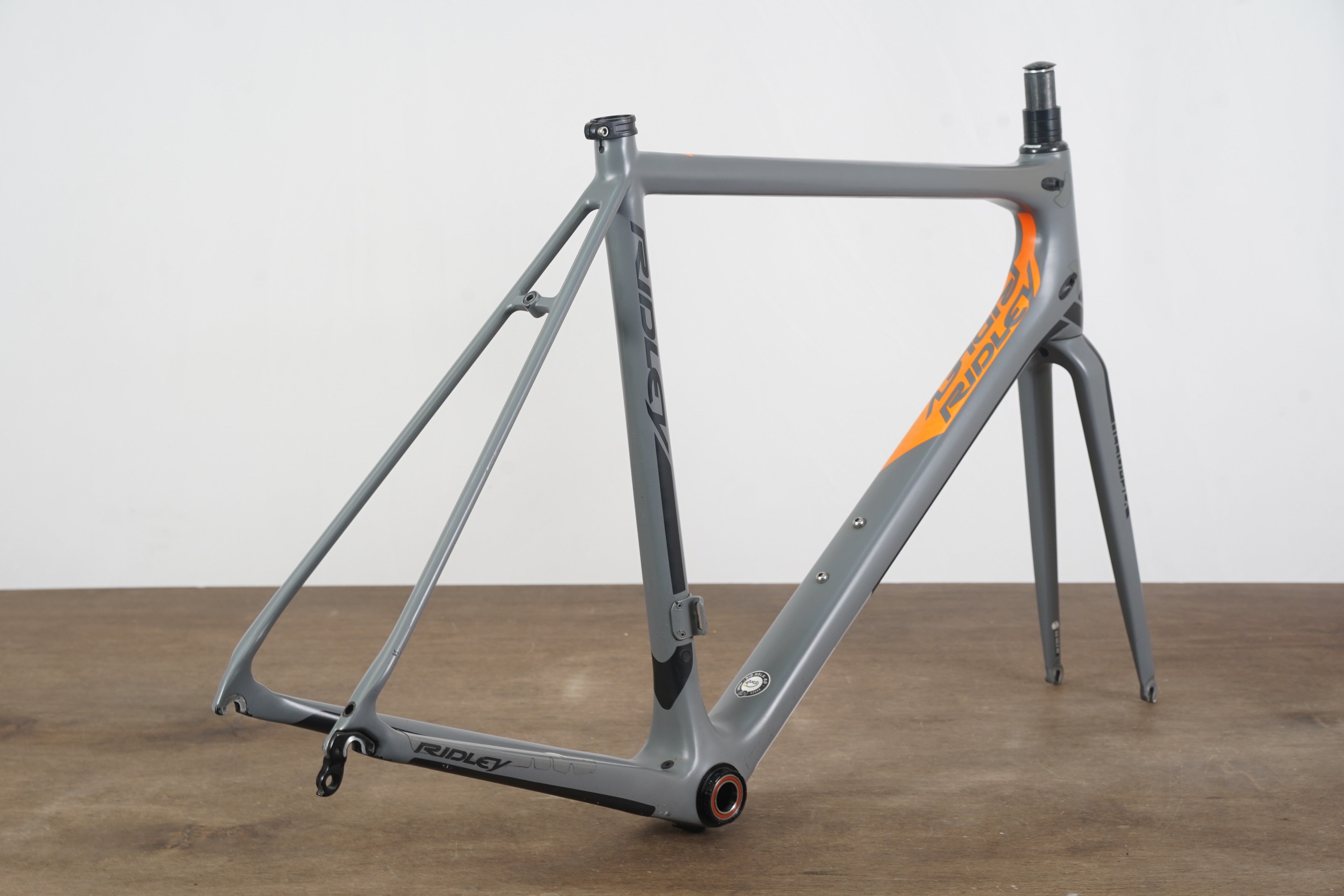 ハイエンド ridley helium slx フレームセット(M) M (Medium) Ridley Helium SLX Carbon Rim Brake Road Frameset