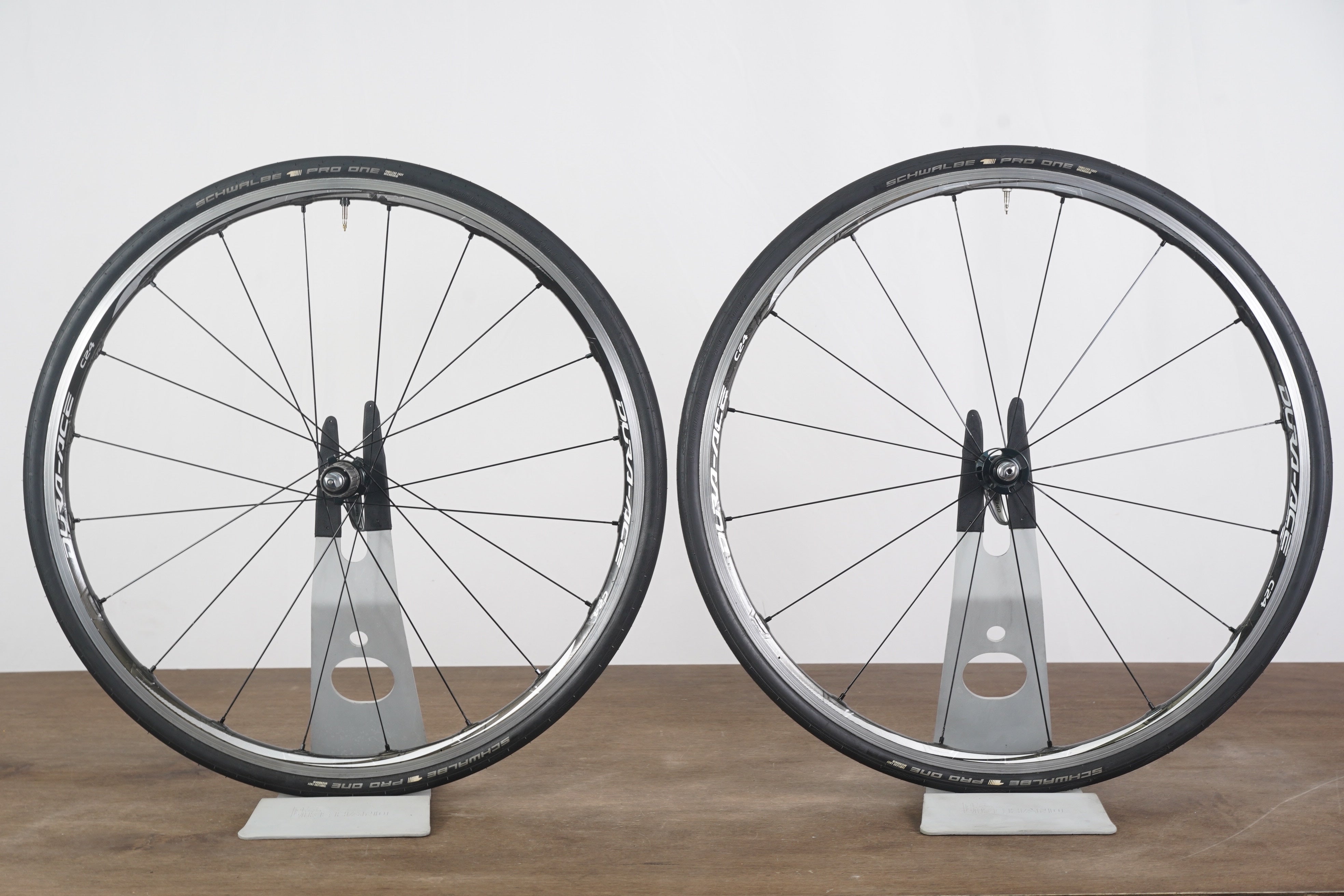 Shimano Dura-Ace WH-9000 C24 Carbon Clincher Rim Brake Wheelset 11