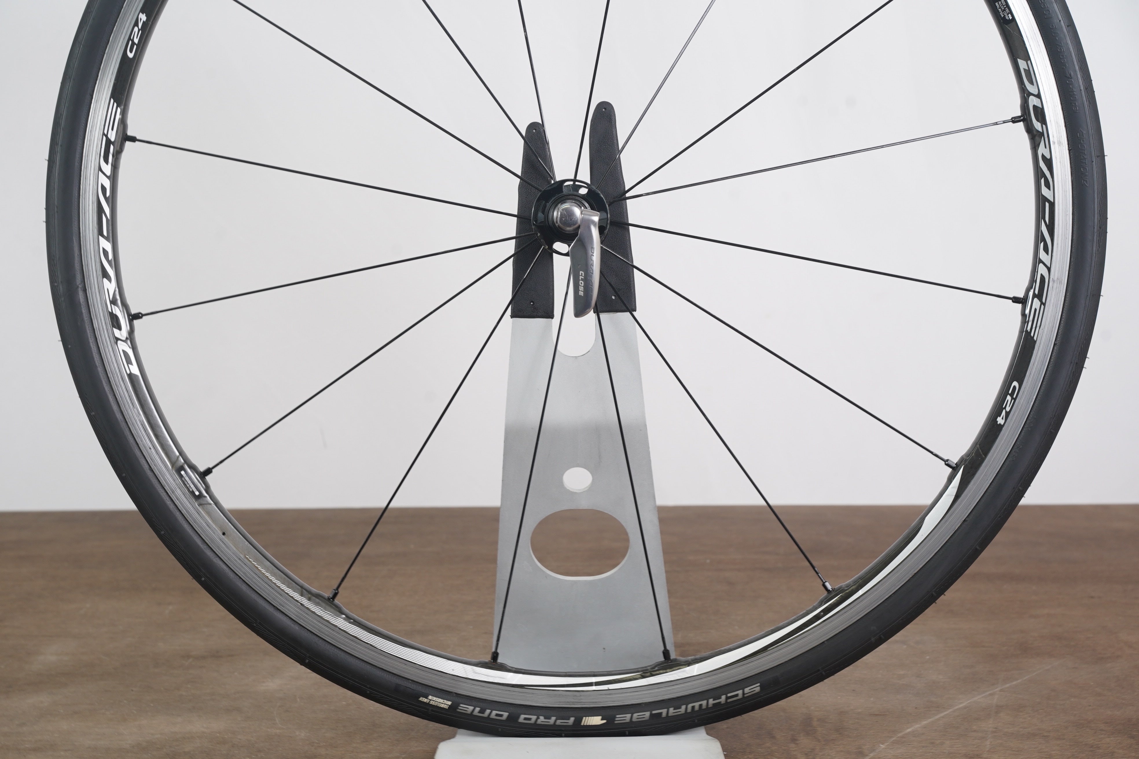 シマ WH-9000 C24 CL Dura-Ace SHIMANO Shimano Dura-Ace WH-9000 C24 Carbon Clincher Rim Brake Wheelset 11