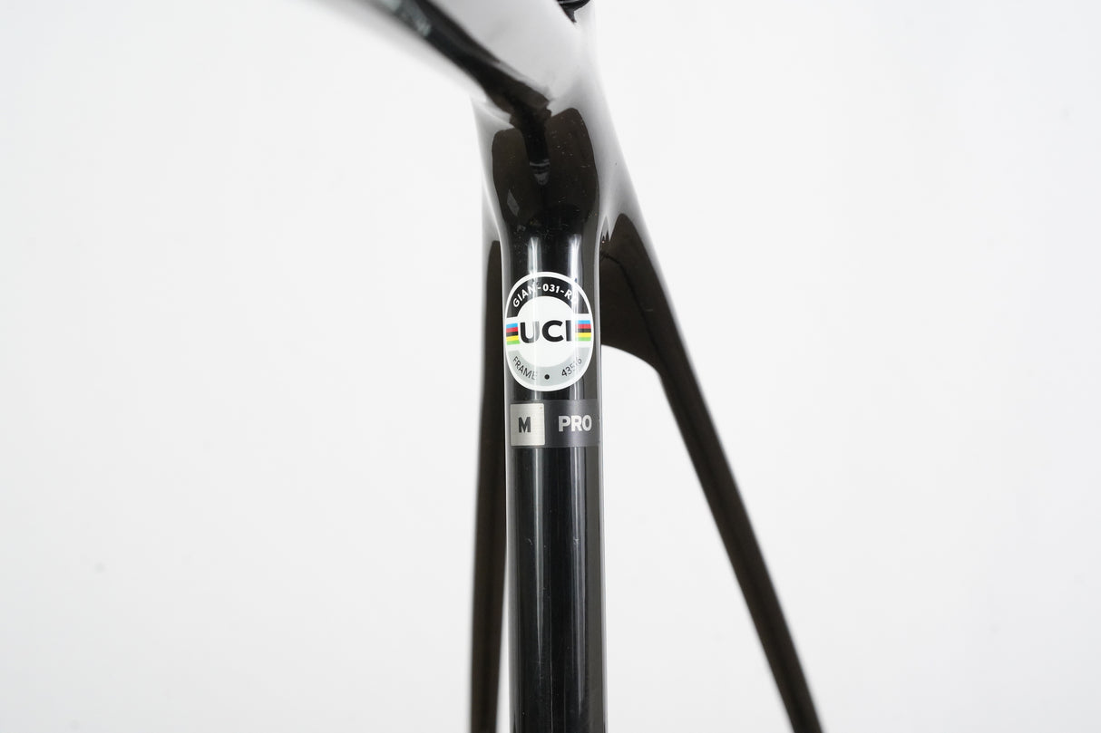 *Damaged* M (Medium) Giant TCR Advanced Pro Carbon Disc Brake Road Frameset