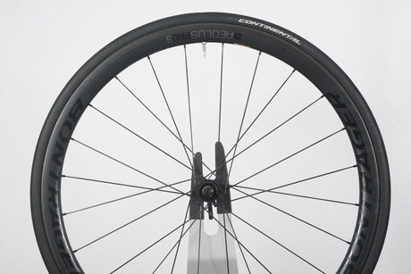 Bontrager Aeolus Pro 3 TLR Carbon Tubeless Clincher Rim Brake Wheelset 11 Speed