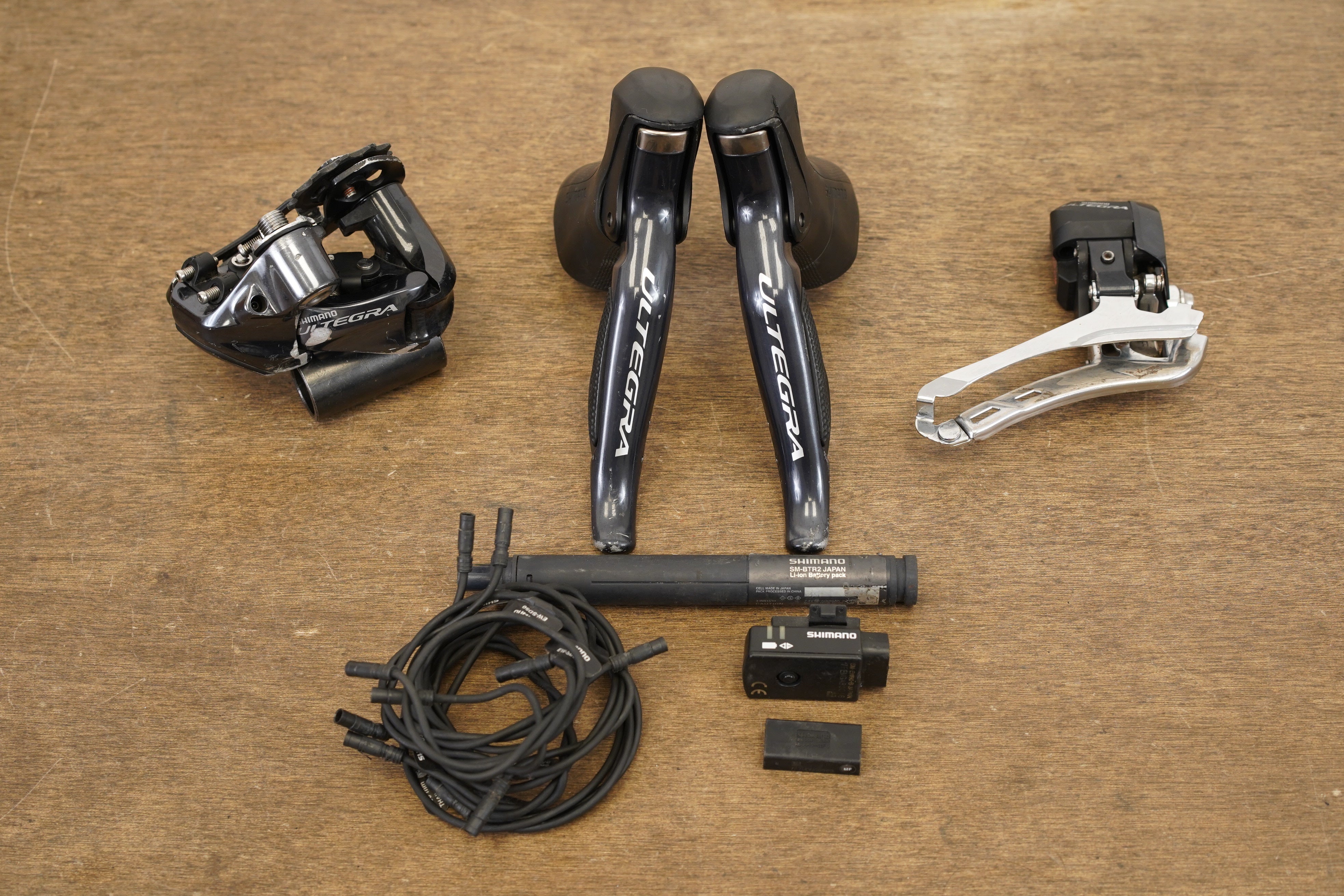 Shimano Ultegra 6870 Di2 11 Speed Electronic Rim Brake Groupset