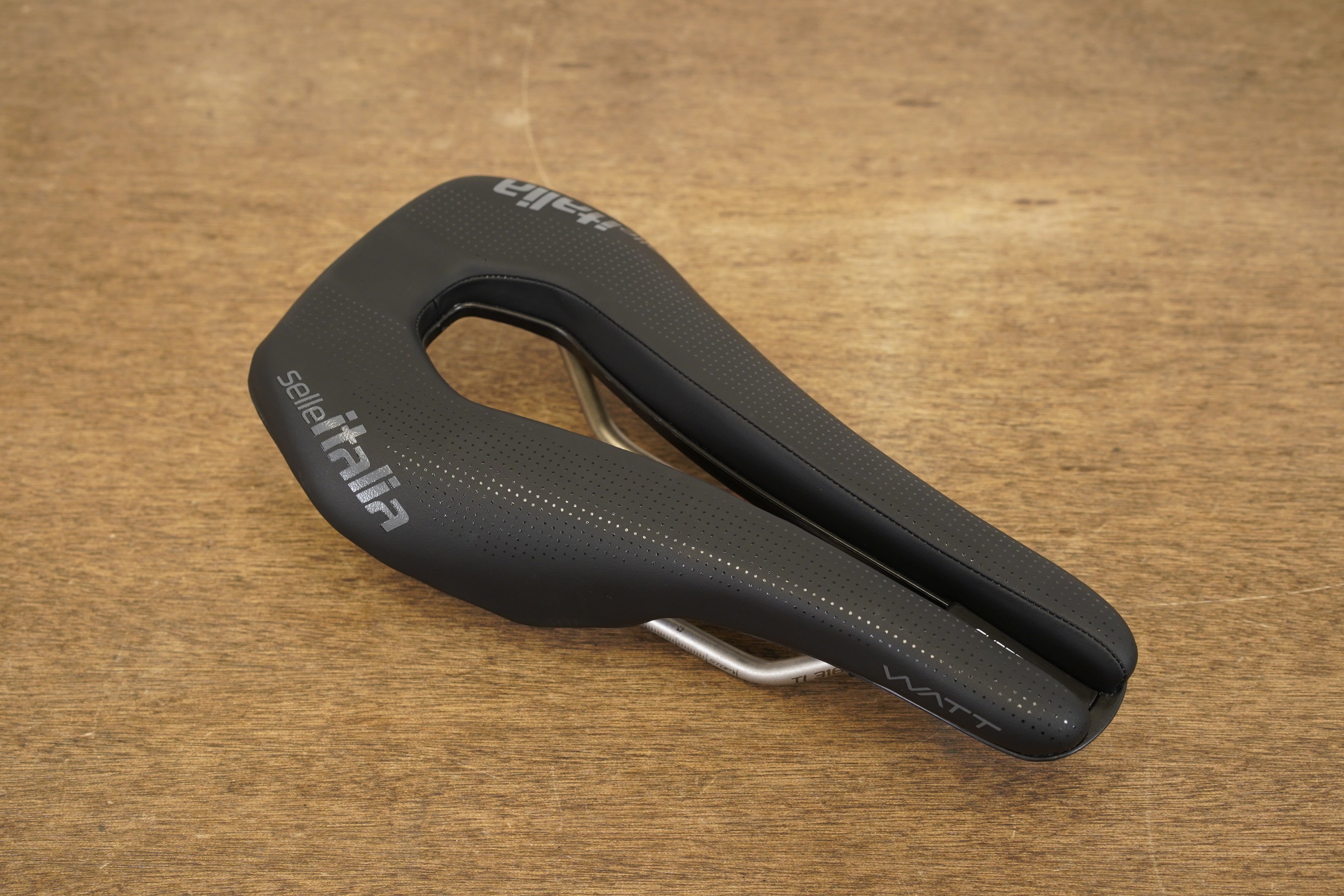 133mm Selle Italia Watt Superflow Titanuim Rail TT Triathlon