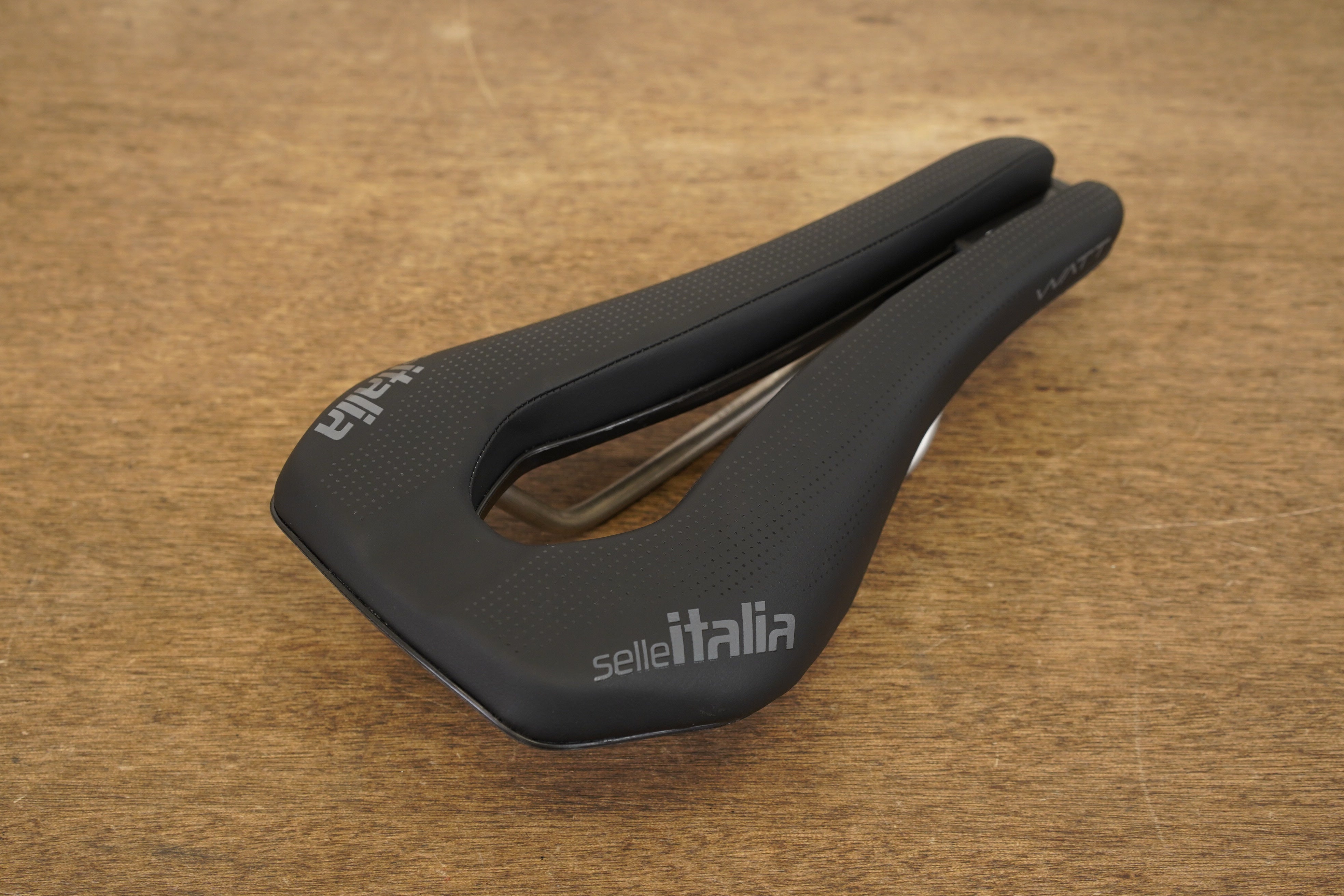 133mm Selle Italia Watt Superflow Titanuim Rail TT Triathlon