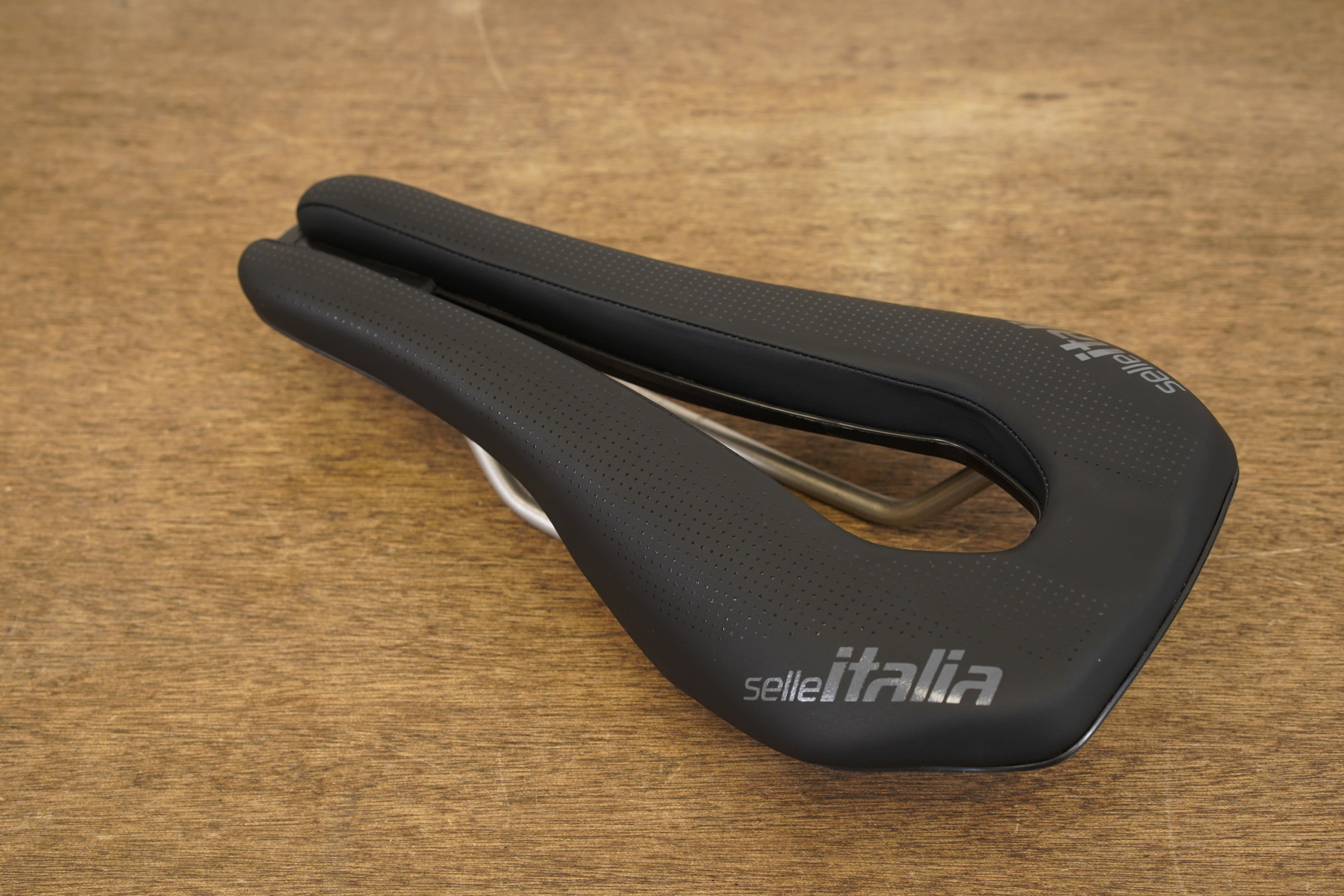 133mm Selle Italia Watt Superflow Titanuim Rail TT Triathlon