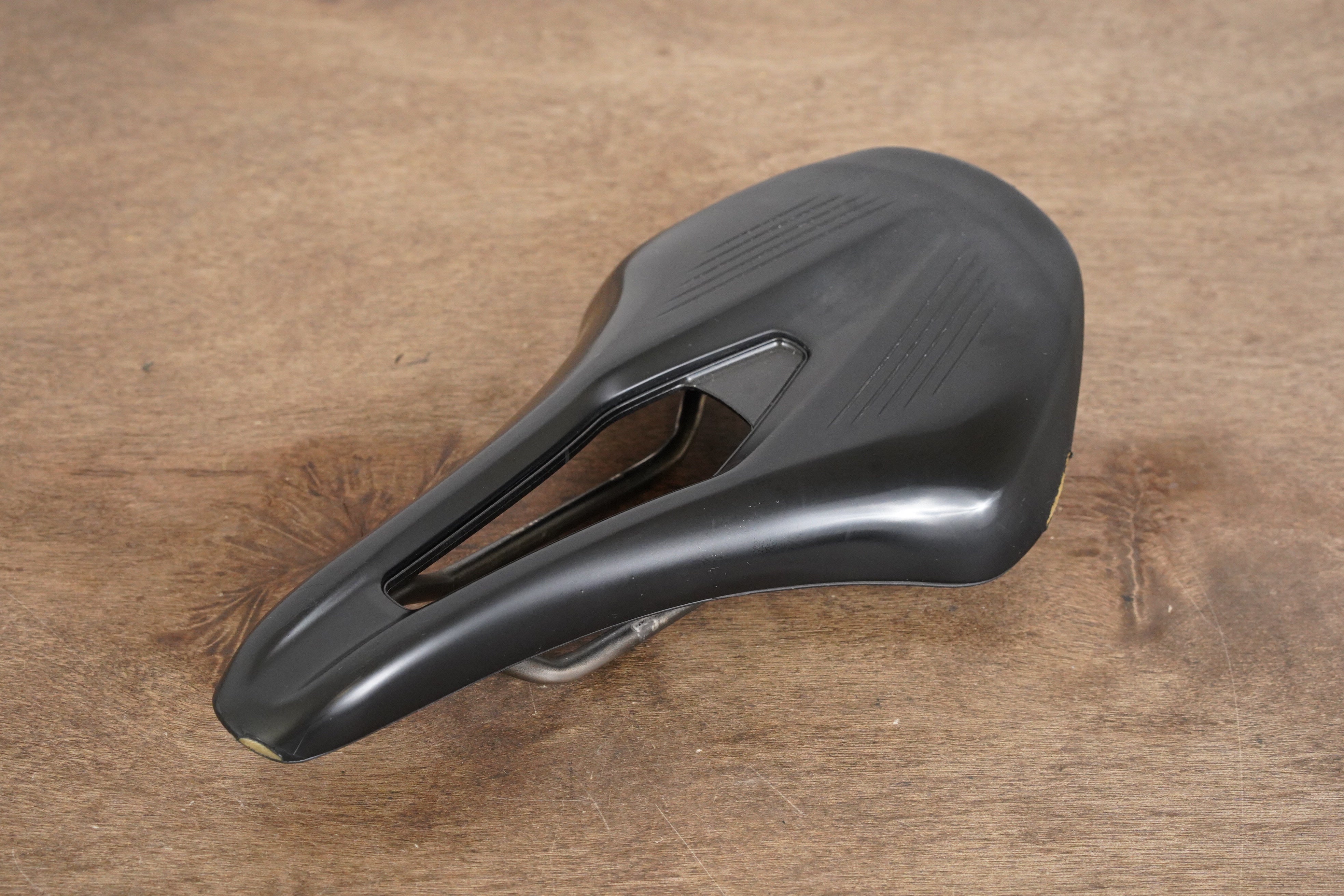 フィジーク fizik VENTO ARGO 150mm kiumレール