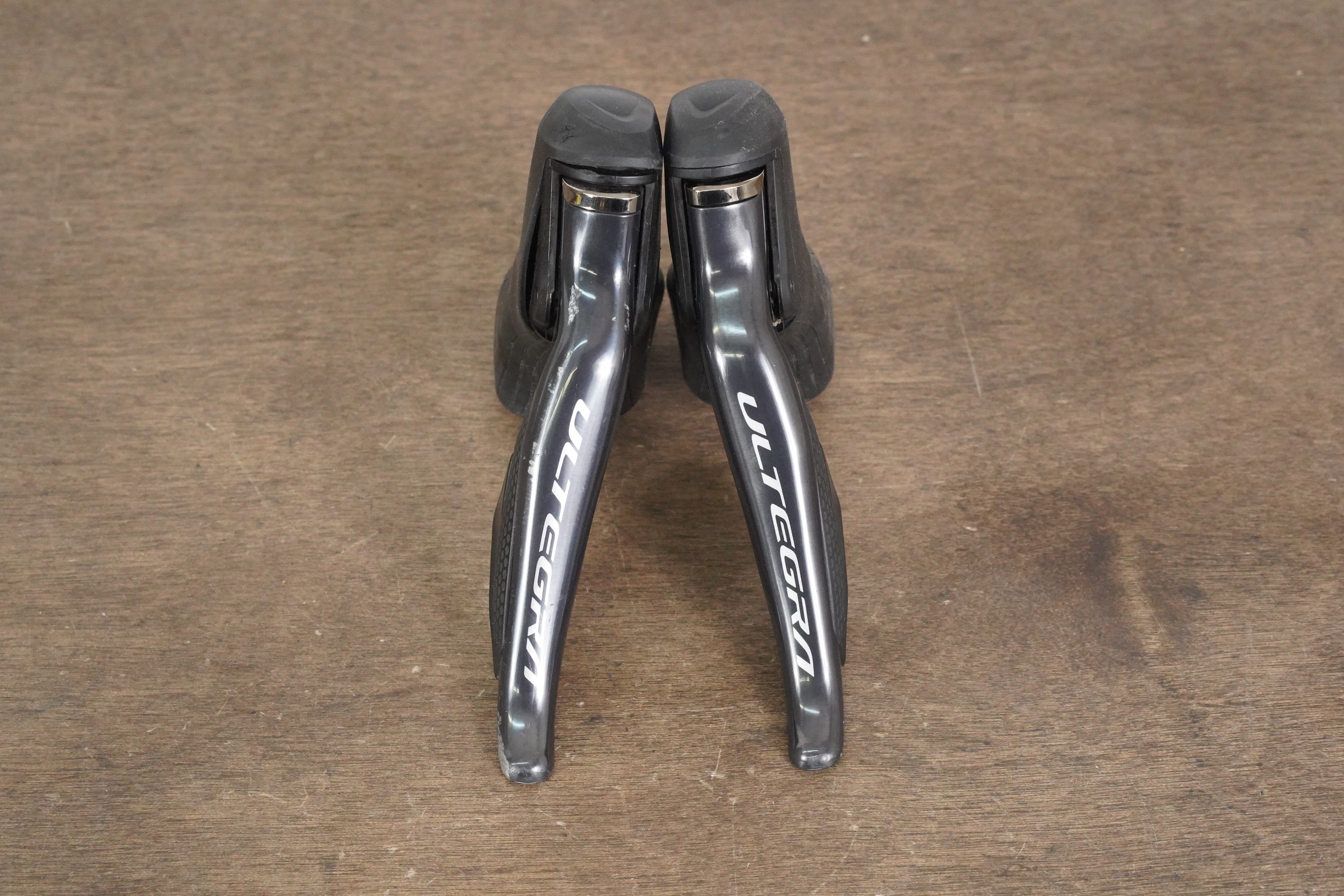Shimano Ultegra シフター ST-R8070 Shimano Ultegra ST-R8070 Di2 11-Speed Hydraulic Shifft/Brake