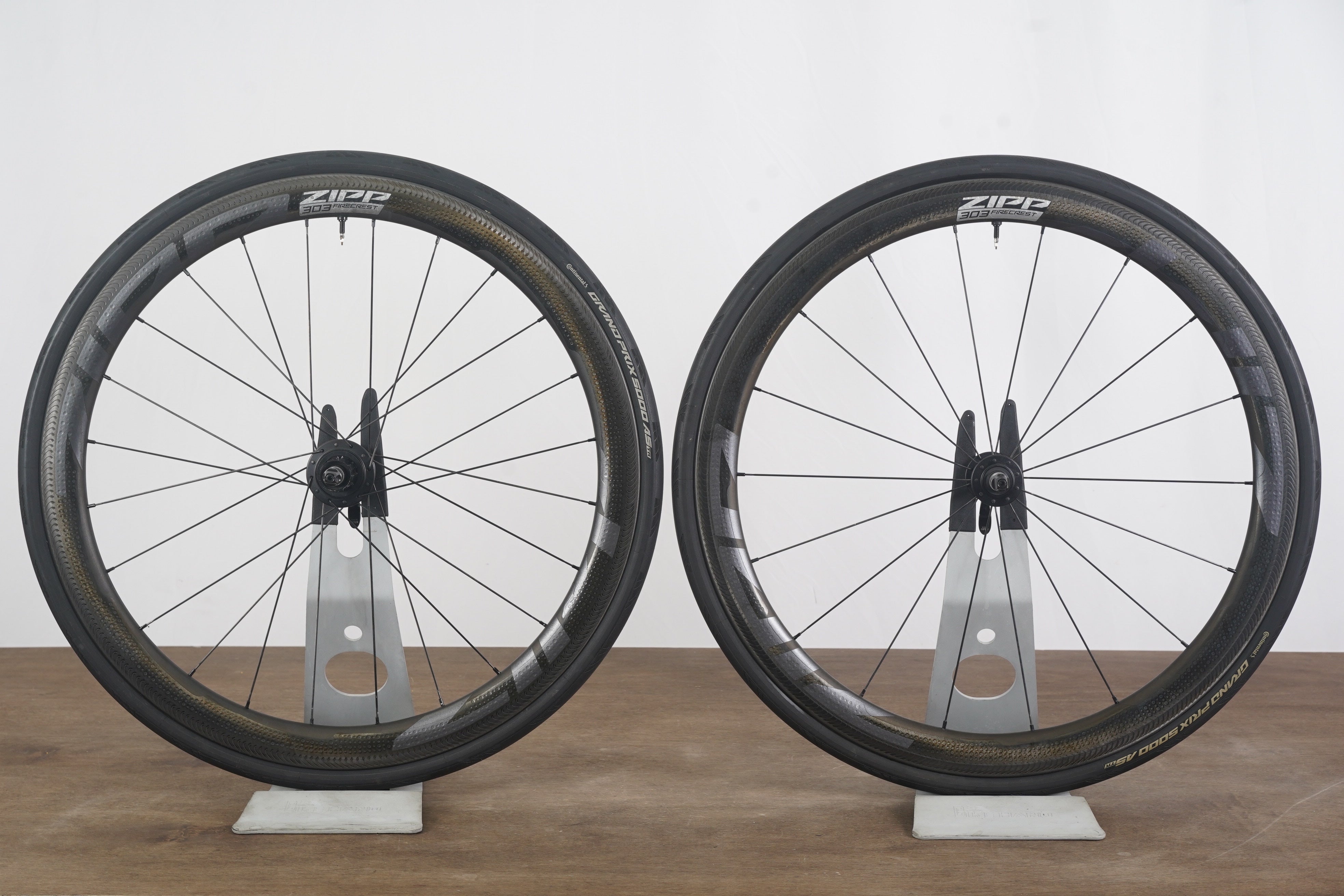 Zipp 303 Firecrest ZR1 Carbon Tubeless Clincher Rim Brake Wheelset