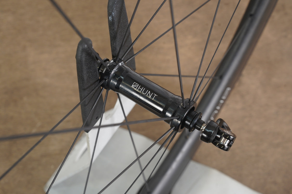 Hunt 50 Carbon Tubeless Clincher Rim Brake Wheelset Campagnolo 11 Speed