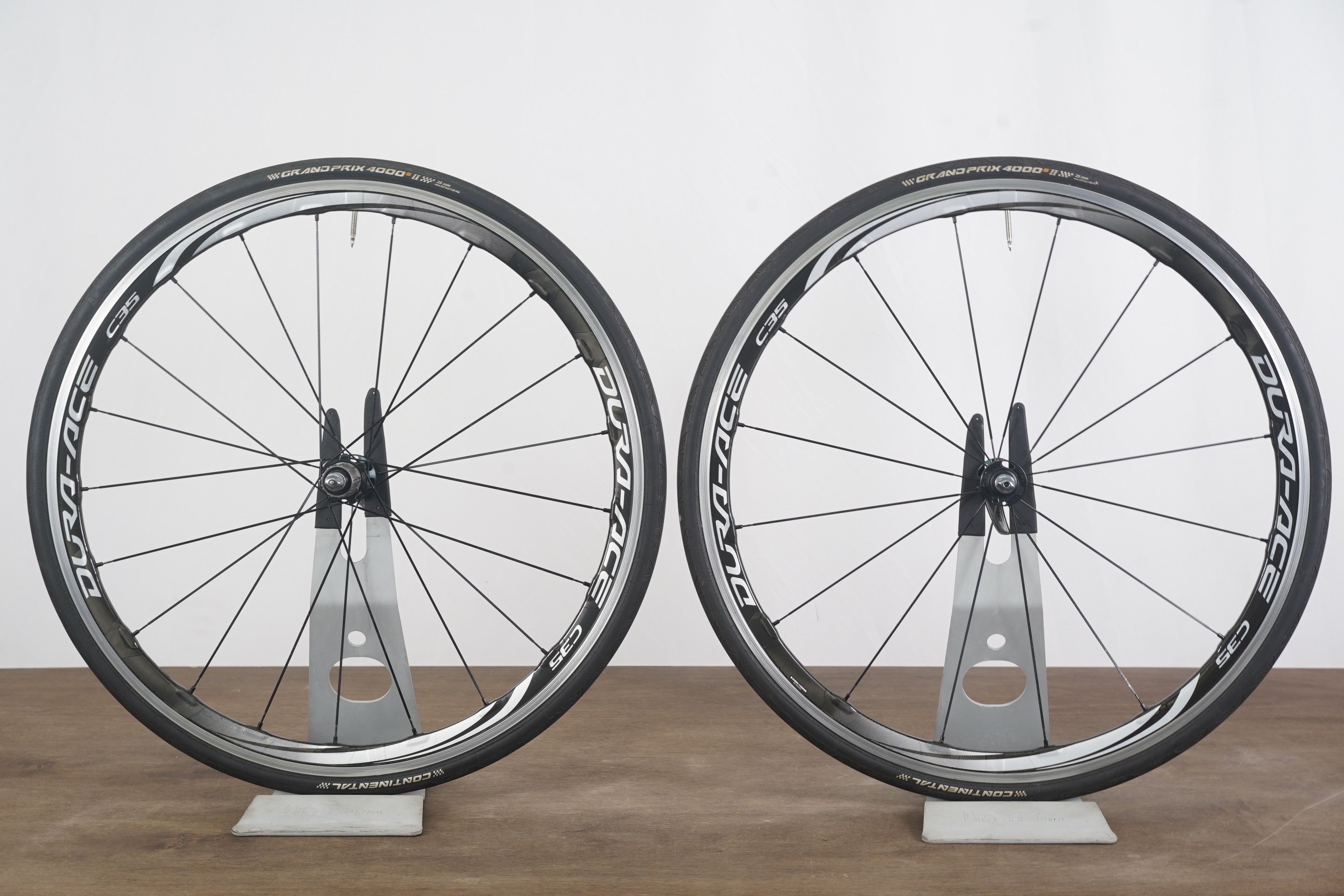 Shimano Dura-Ace WH-9000 C35 Carbon Clincher Rim Brake Wheelset 11