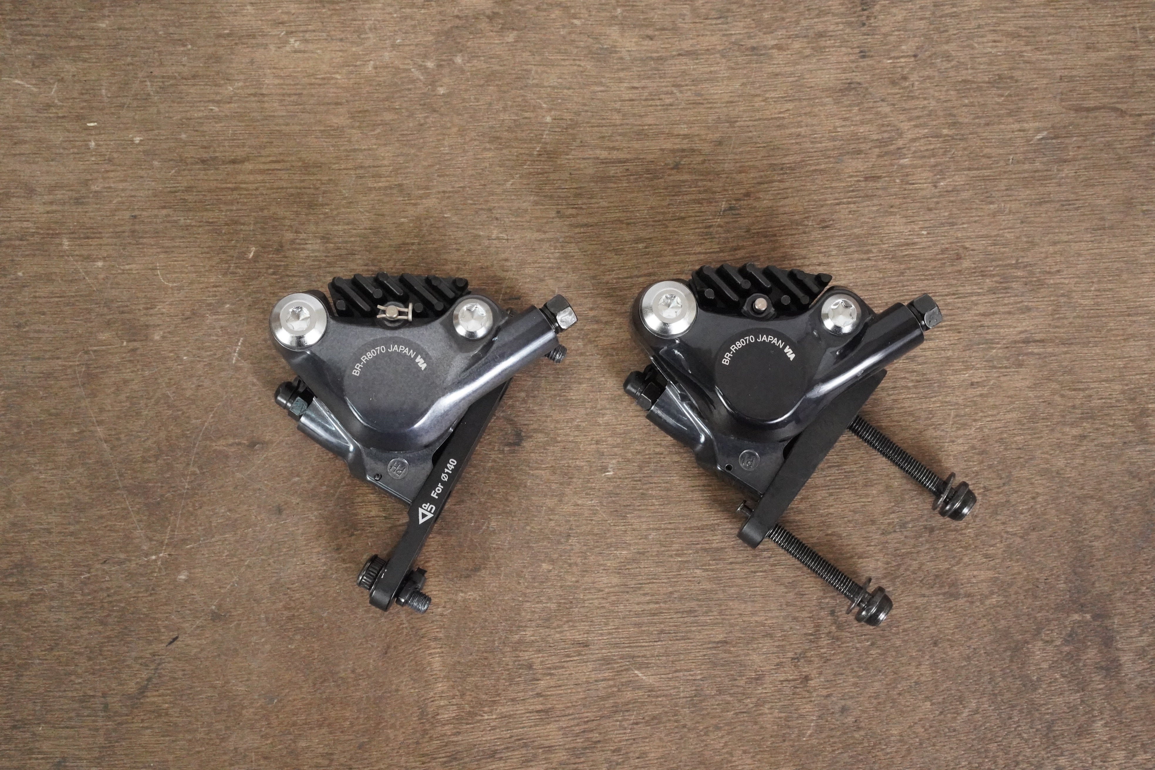 SHIMANO - BR-R8070 前後セット Shimano Ultegra BR-R8070 Flat Mount Disc Brake Caliper