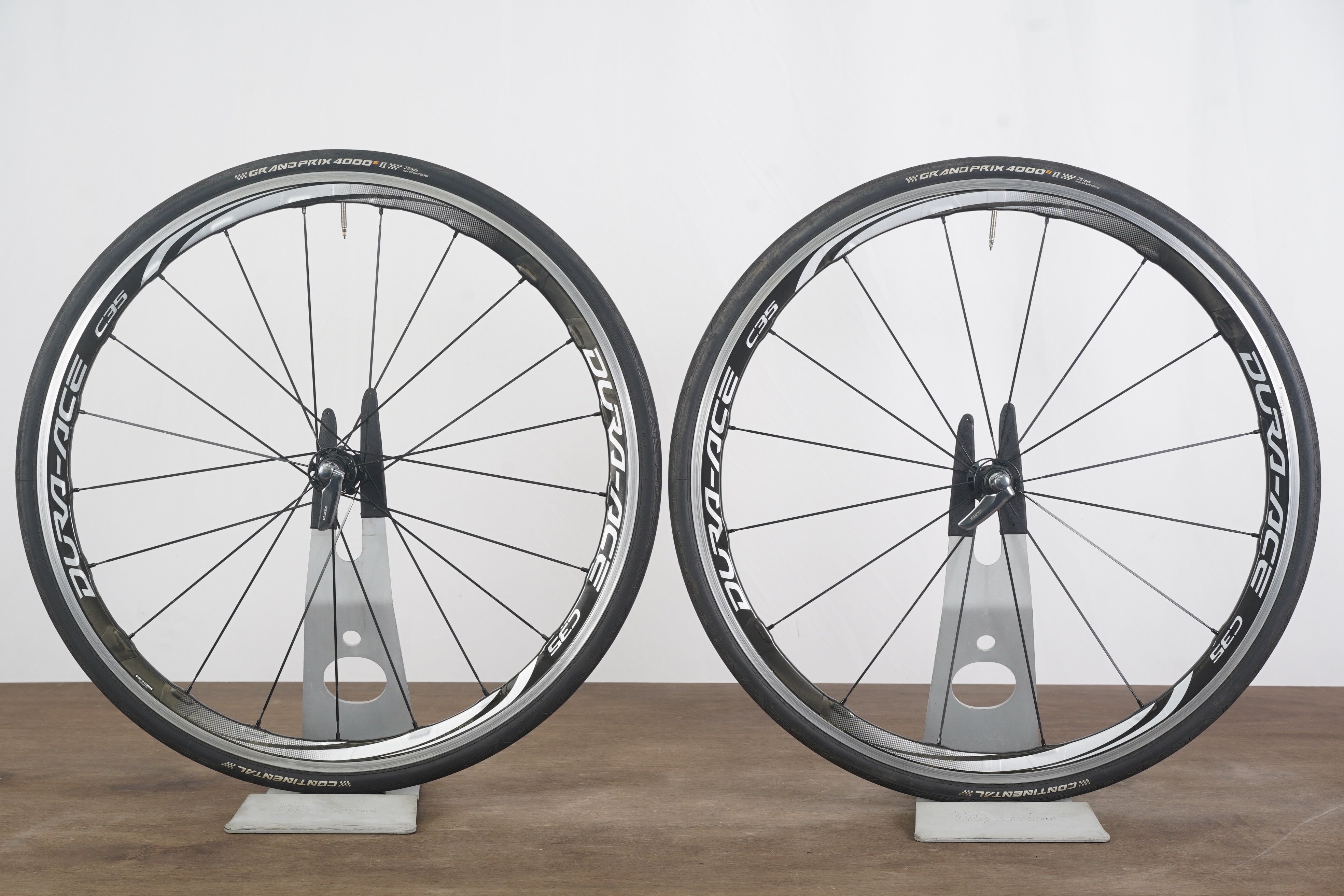 Shimano Dura-Ace WH-9000 C35 Carbon Clincher Rim Brake Wheelset 11