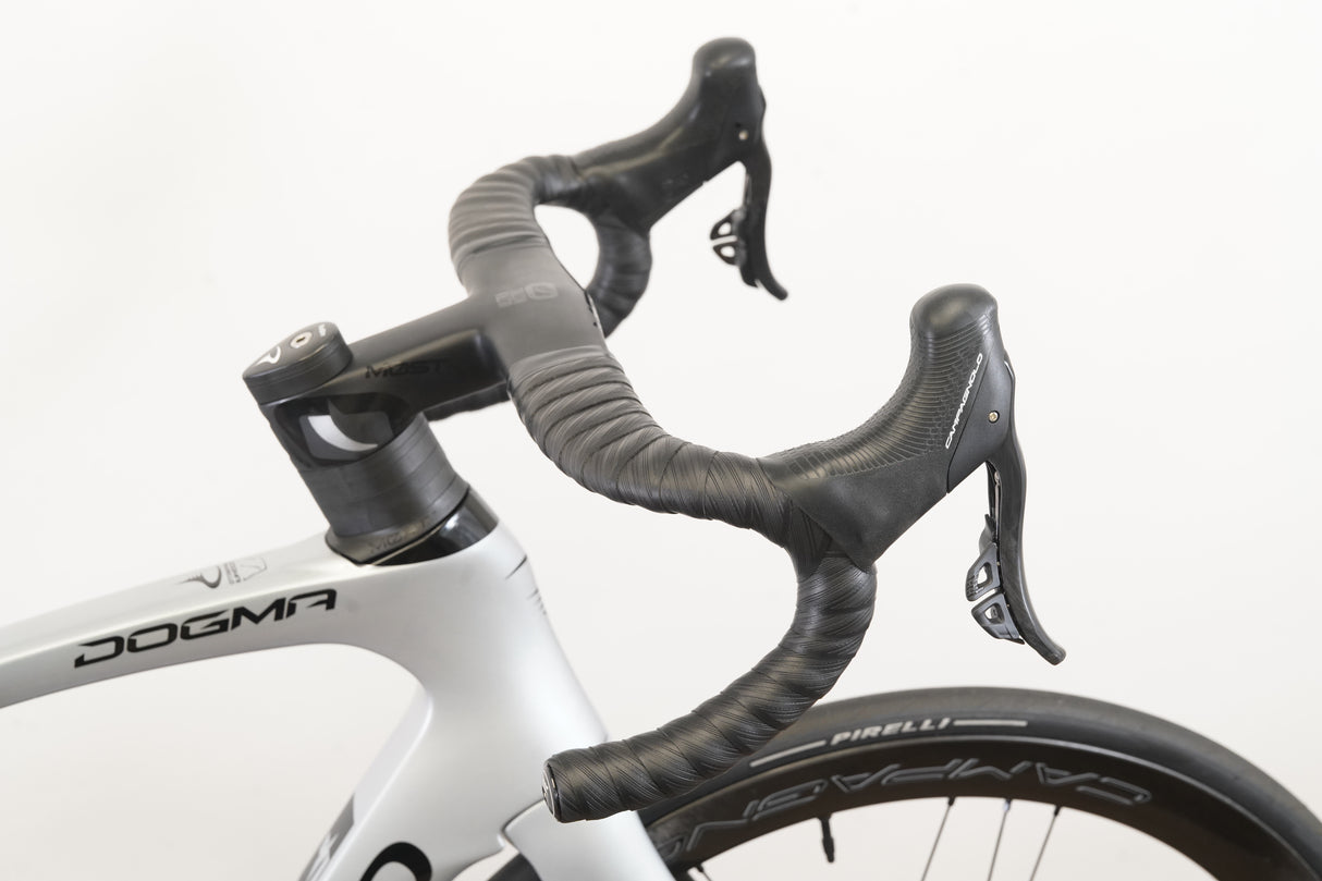NEW 2023 57.5cm Pinarello Dogma F Campagnolo WRL Bora WTO Carbon Disc Bike