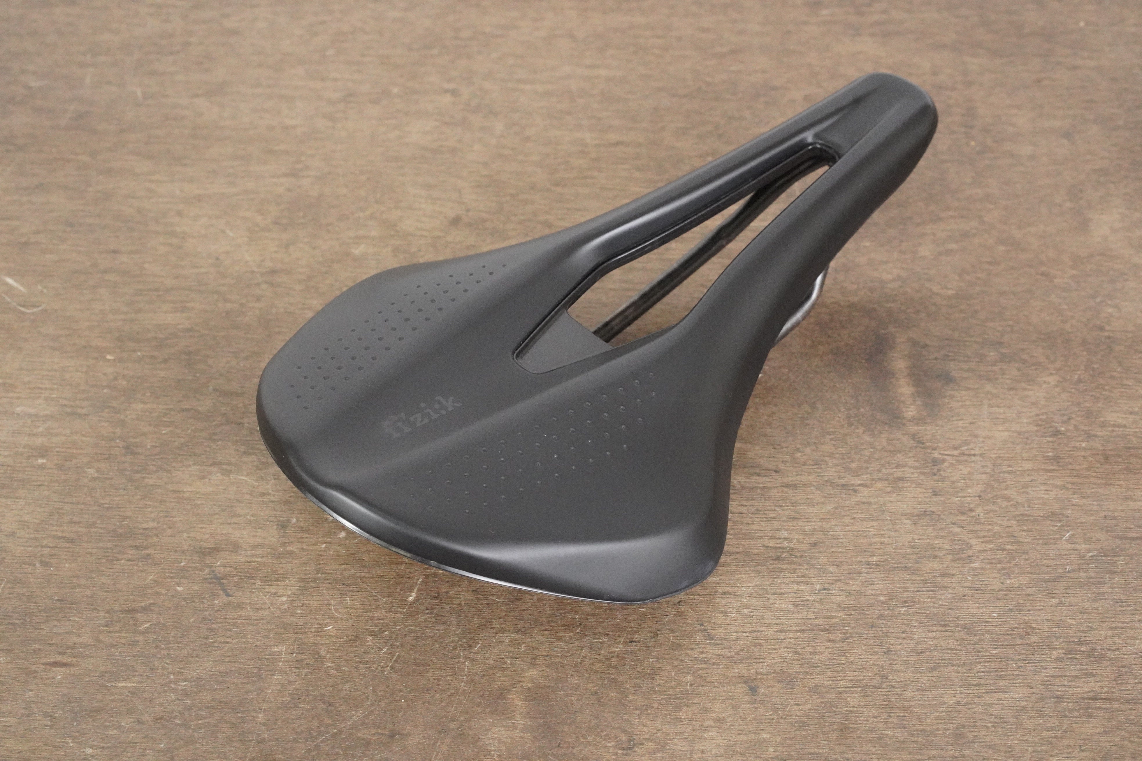 Fizik ARGO TEMPO R3 kiumレール ブラック 150mm FizikFi'zi:k Argo R3-150mm - Tempo, Black : Amazon.ca