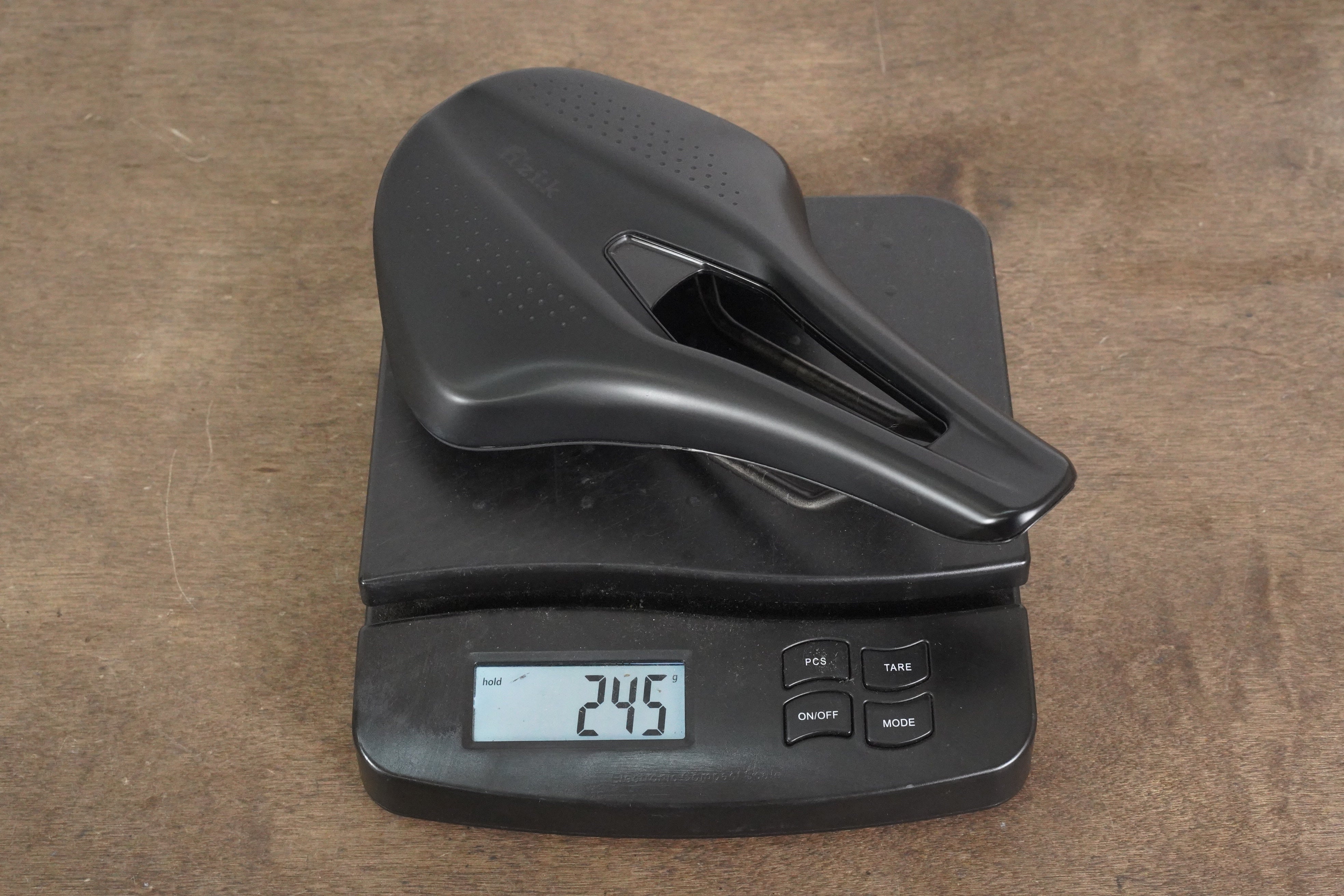 フィジーク / TEMPO ARGO R3 150㎜（KIUMレール） Endurance road cycling saddle - Tempo Argo R3 - Fizik
