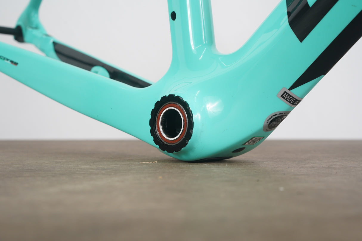 55cm Bianchi Oltre XR4 CV Carbon Aero Disc Brake Road Frameset