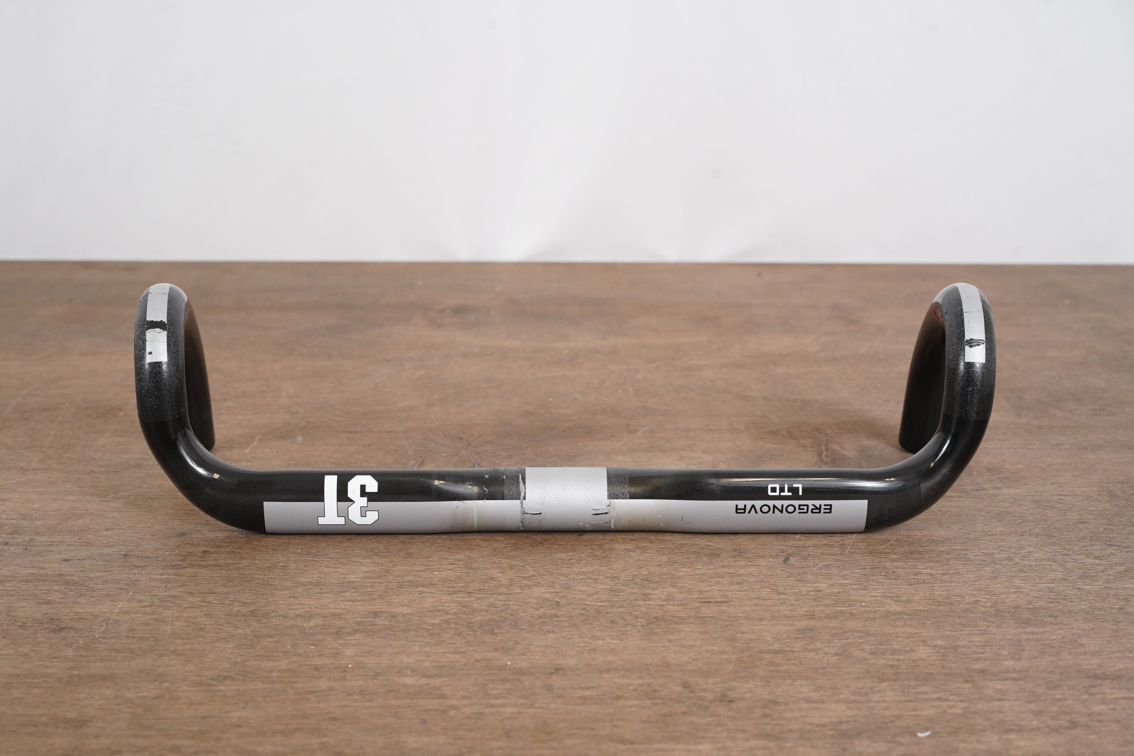 42cm 3T Ergonova LTD Carbon Compact Road Handlebar 31.8mm – Elevate Cycling