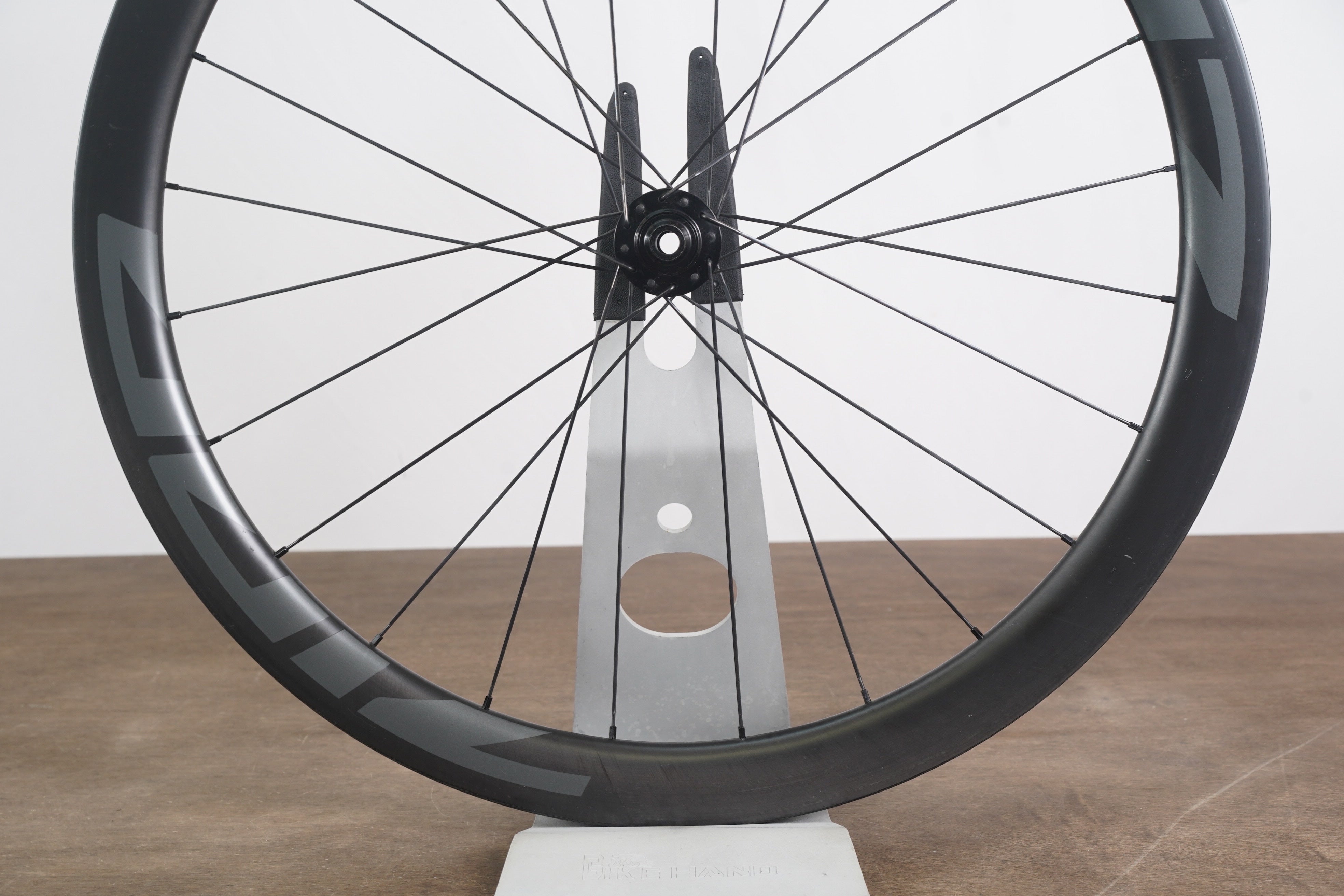 ZIPP 303s XDR ハブ 76/176 ZIPP 303s XDR ハブ 76/176 Zipp 303 S Tubeless Disc-Brake