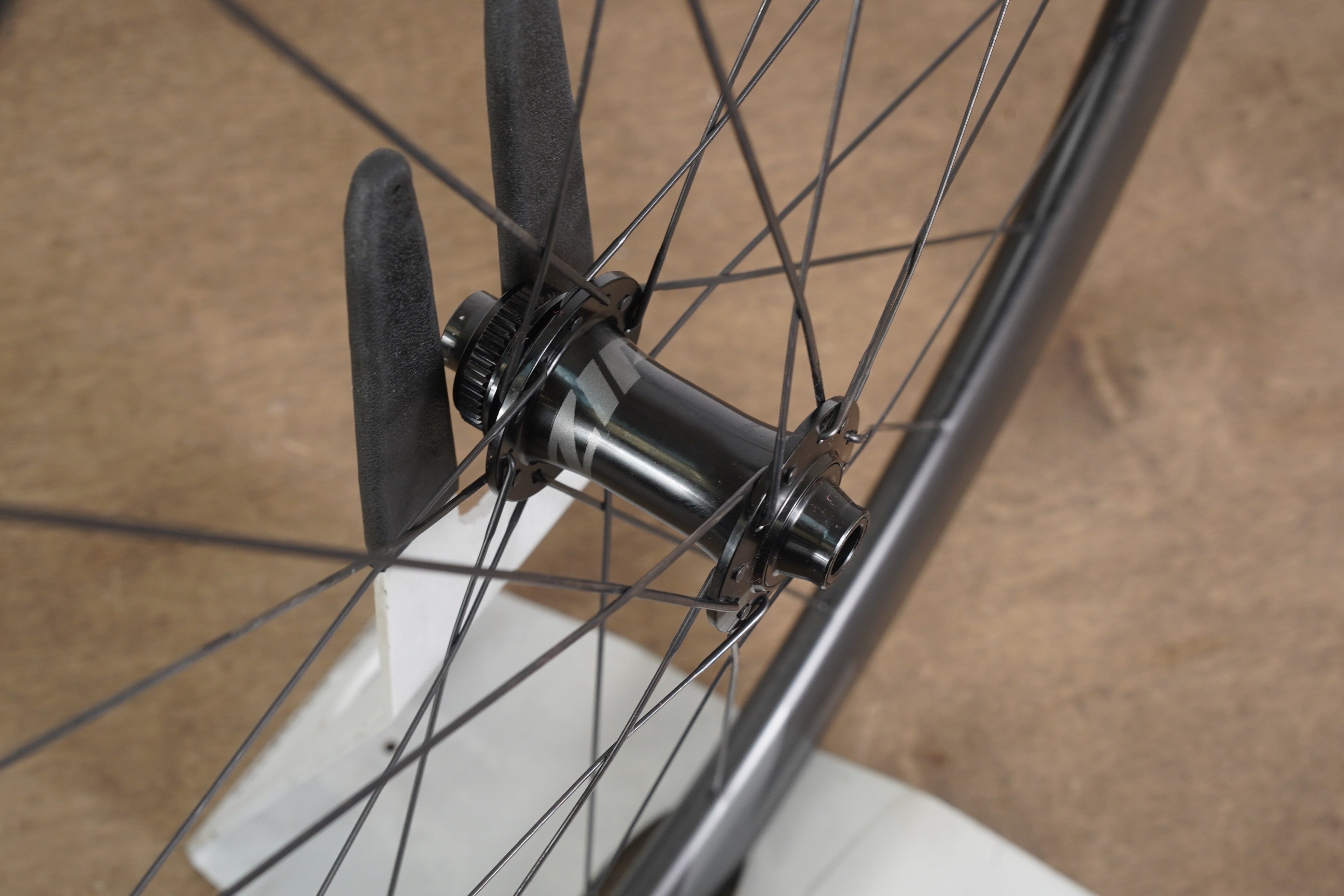 Zipp 303 S 76/176 Carbon Tubeless Clincher Disc Wheelset