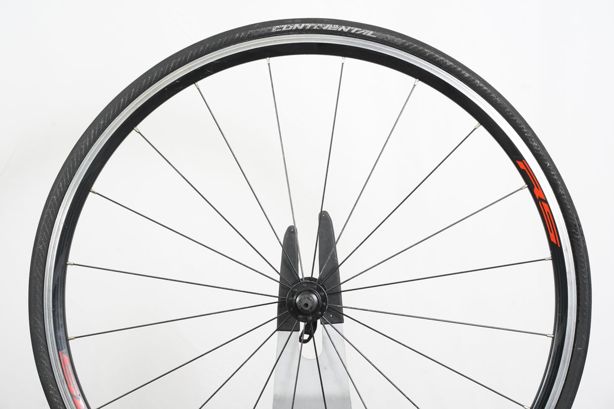 Shimano WH-RS010 Alloy Clincher Rim Brake Wheelset Shimano/SRAM 11 Speed