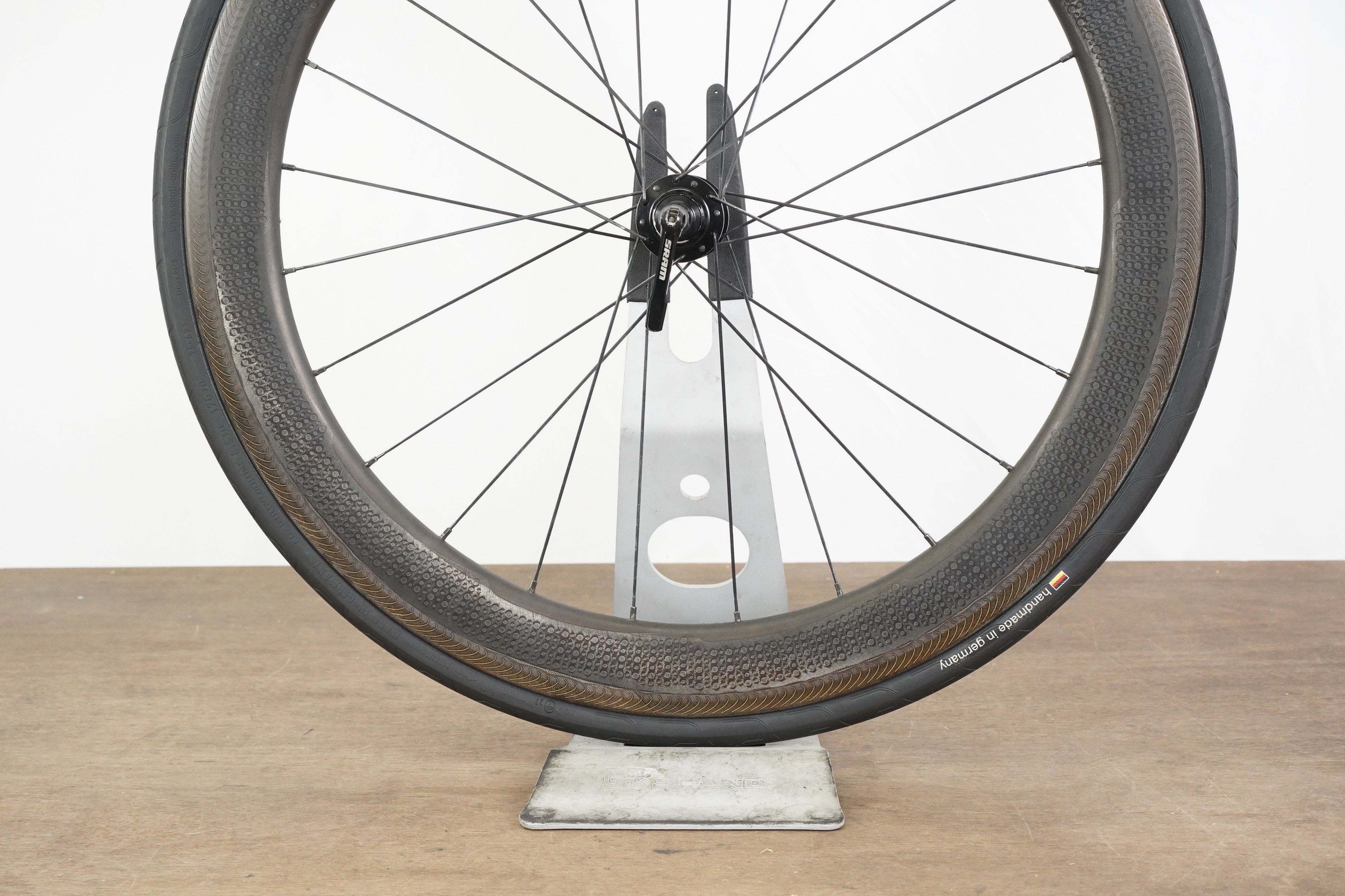 ZIPP 404 NSW CARBON CLINCHER シマノ11S Zipp Unveils New 404 Clincher – Road Bike Action