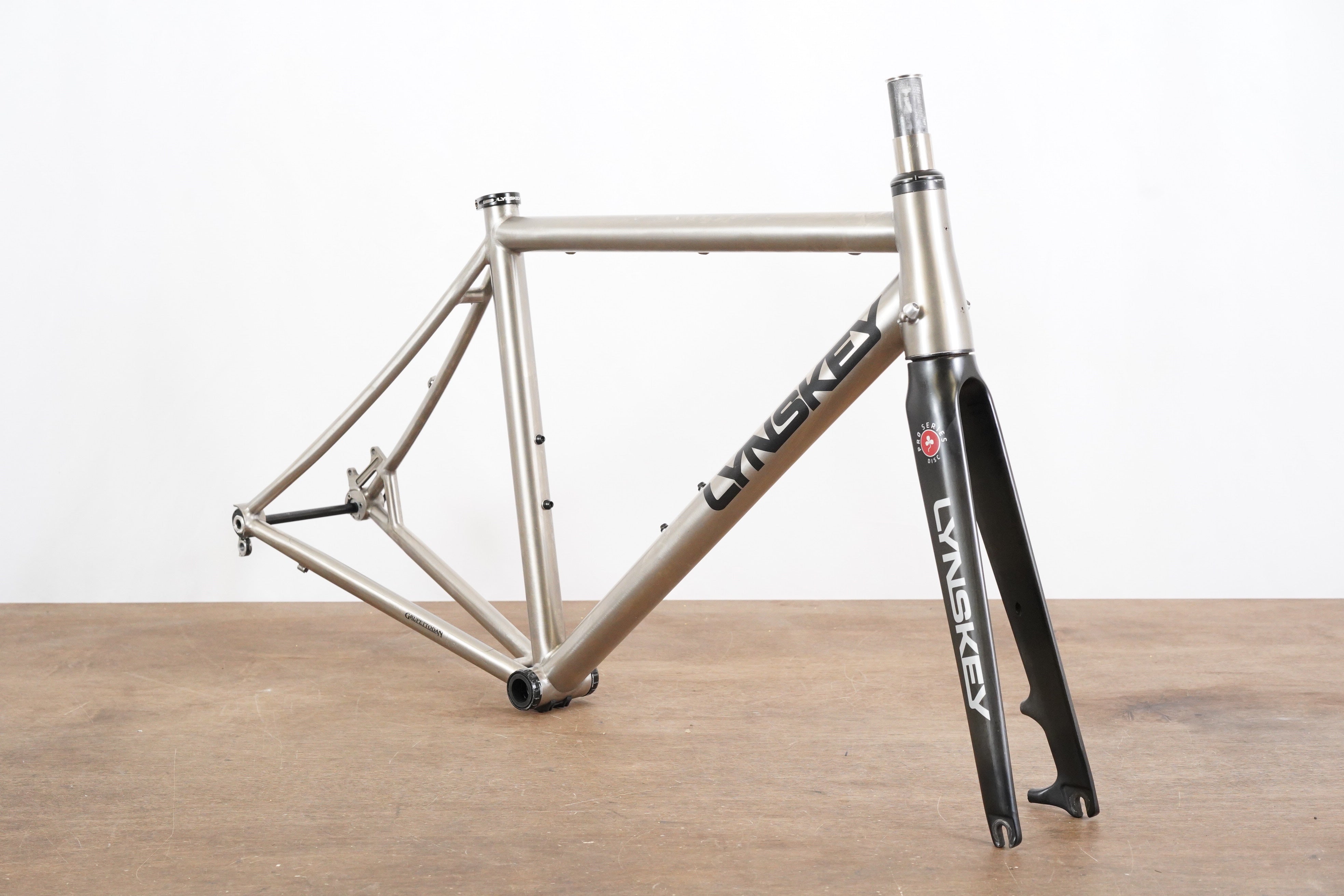 M Medium Lynskey R240 Titanium Disc Brake Road Frameset Elevate Cycling