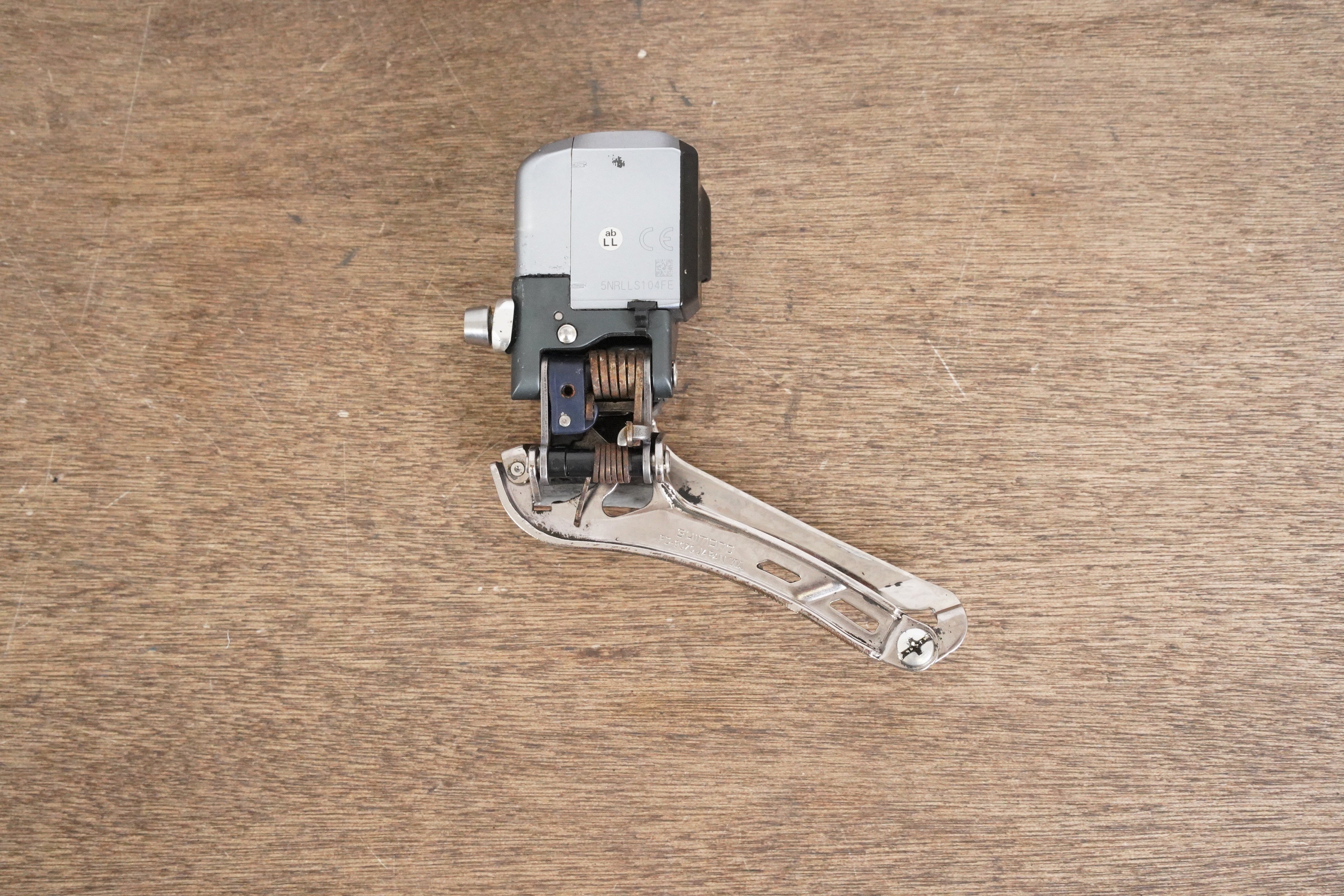 SHIMANOシマノ デュラエース 2x11s Di2 FD-9070 SHIMANOシマノ デュラエース 2x11s Di2 FD-9070 Shimano Dura-Ace Di2