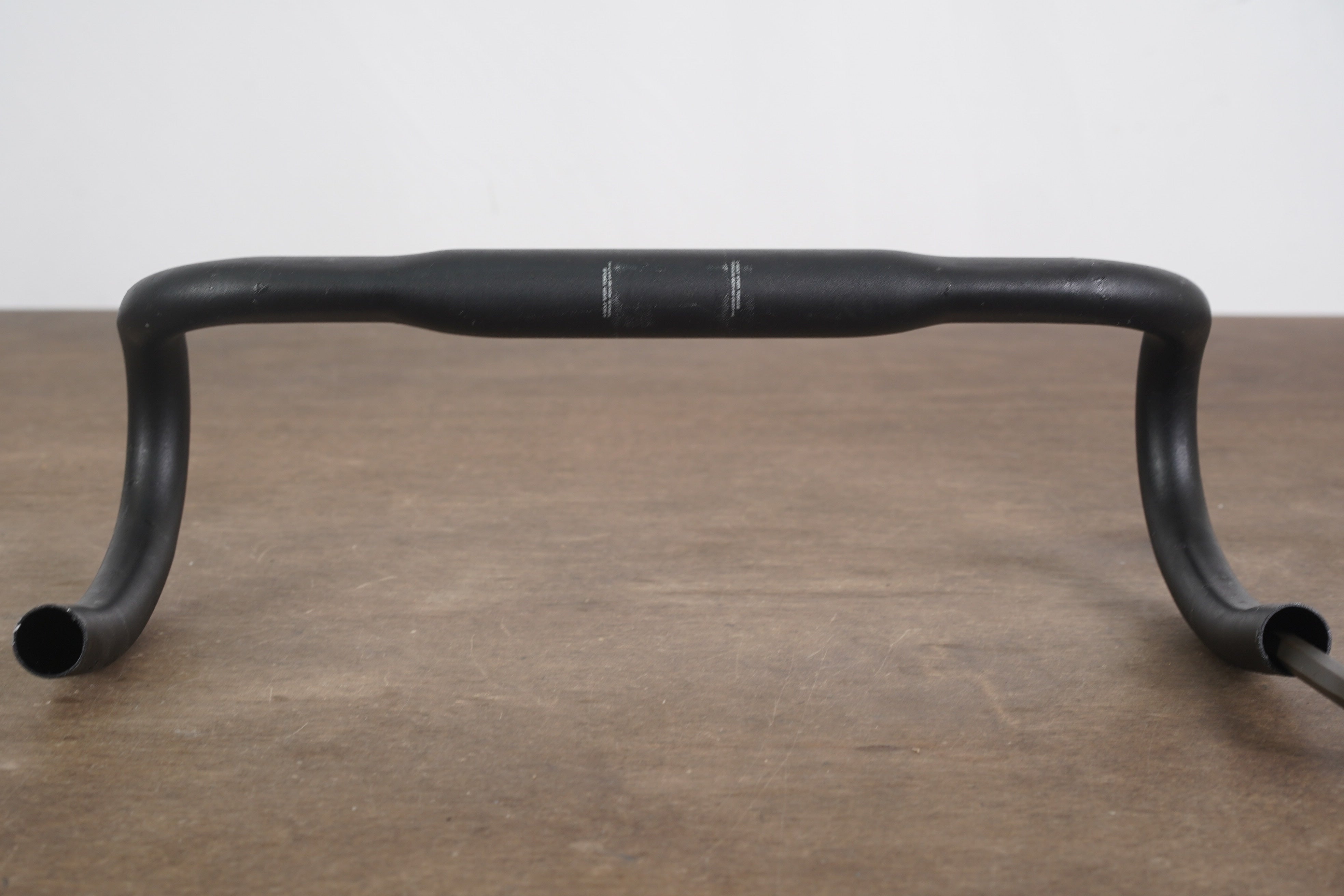 パーツ 3T ERGONOVA TEAM 42cm 42cm 3T Ergonova Team Carbon Compact Road Handlebar 31.8mm