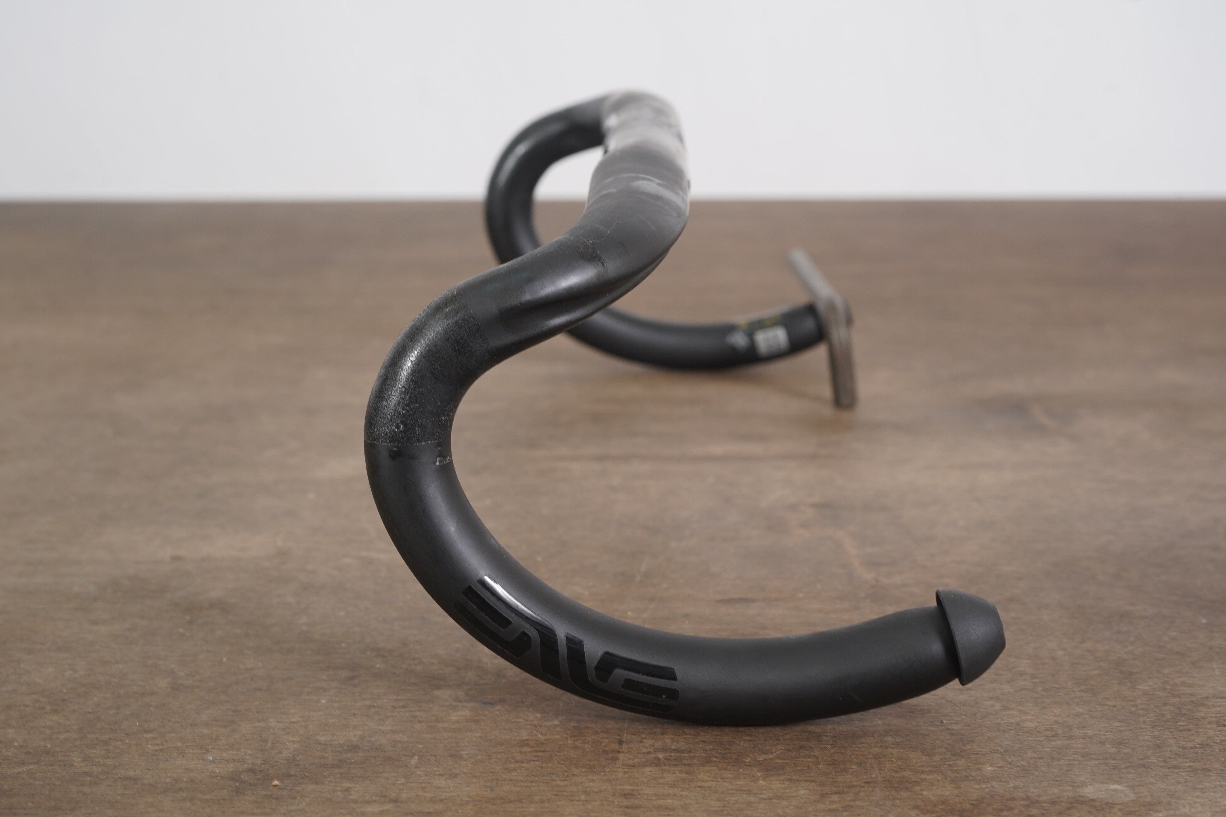 42cm ENVE Carbon Compact Road Handlebar 31.8mm – Elevate Cycling 42cm ENVE Carbon Compact Road Handlebar 31.8mm – Elevate Cycling