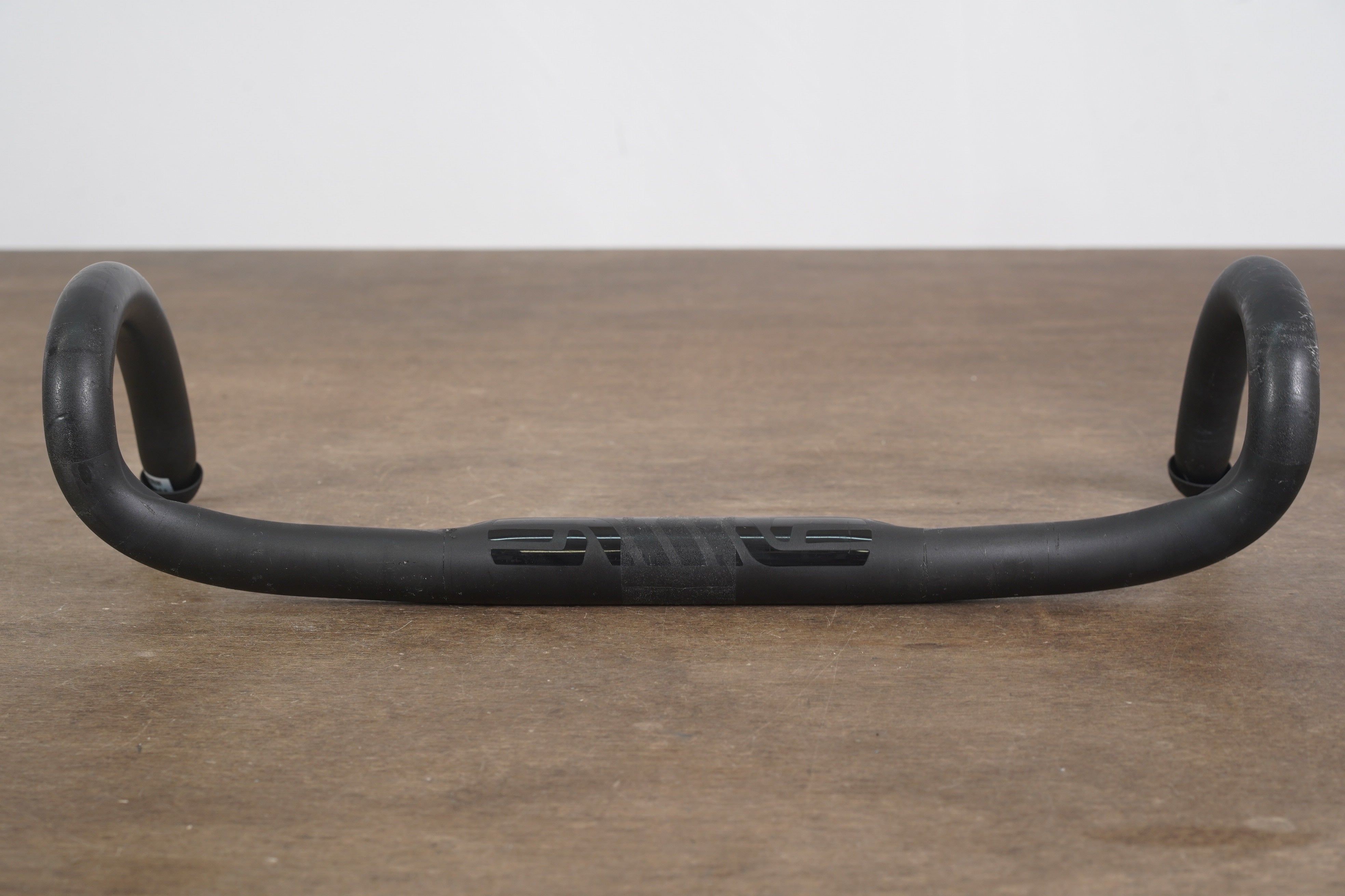 【新品】ENVE ハンドル COMPACT 42cm 送料無料 42cm ENVE Carbon Compact Road Handlebar 31.8mm – Elevate Cycling
